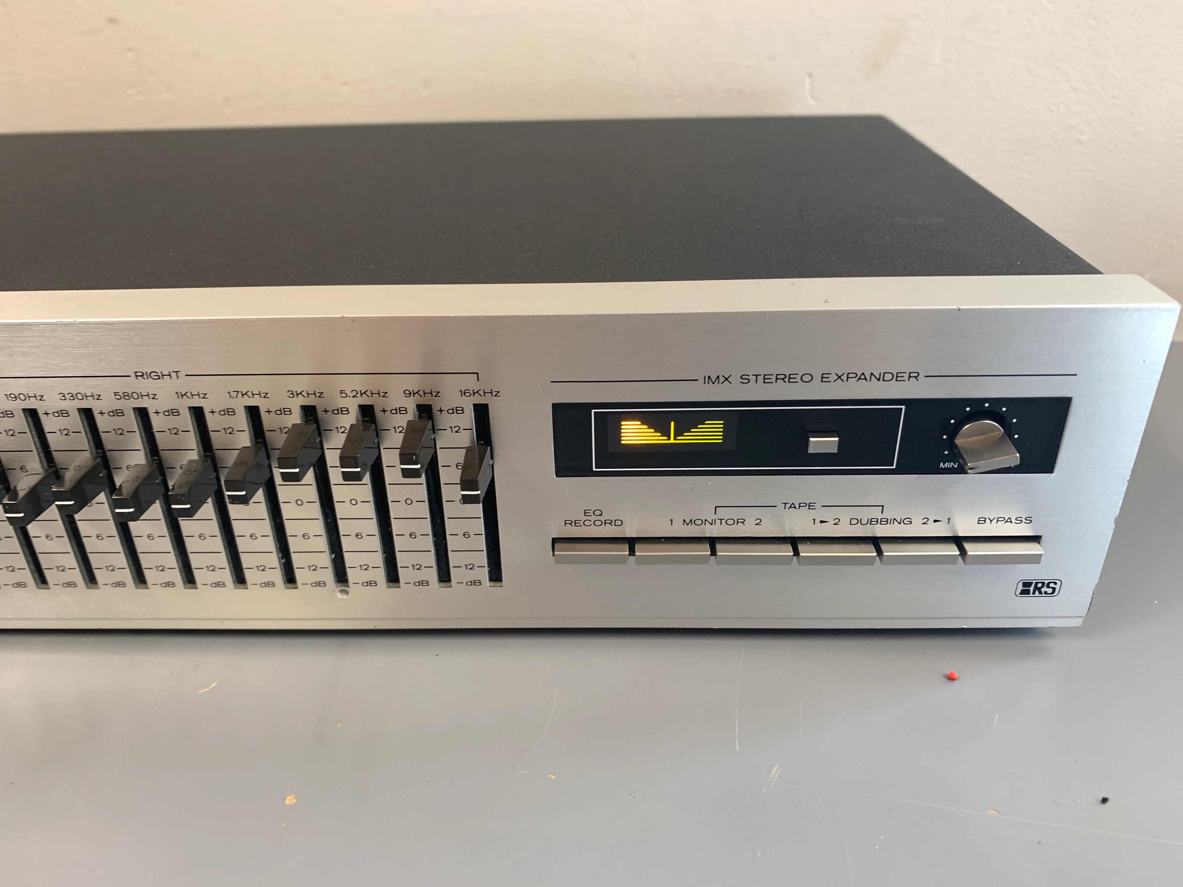 Realistic 31-2010 Graphic Equalizer & Stereo Expander - Image 5