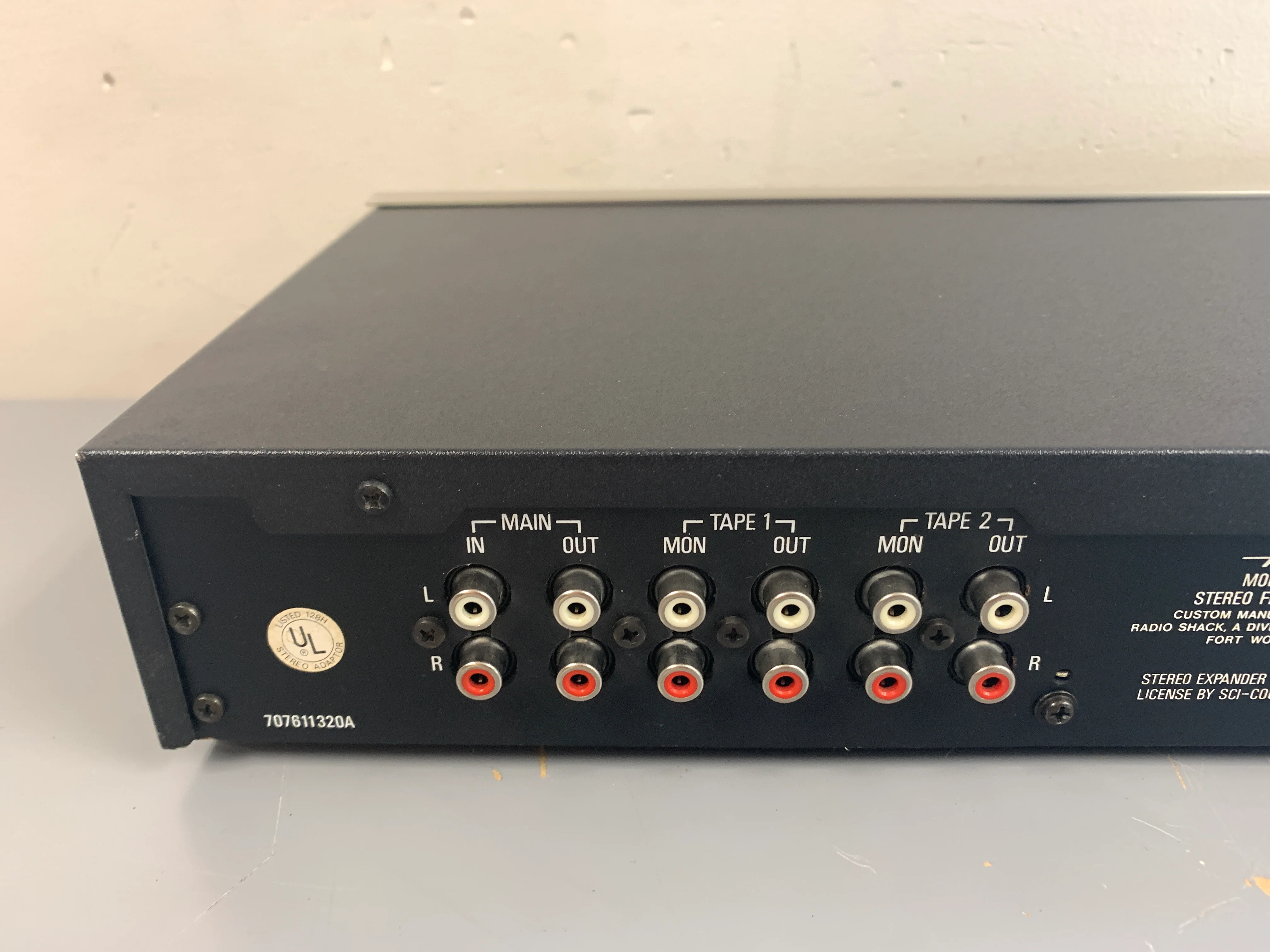 Realistic 31-2020 Graphic Equalizer & Spectrum Analyzer - Image 11
