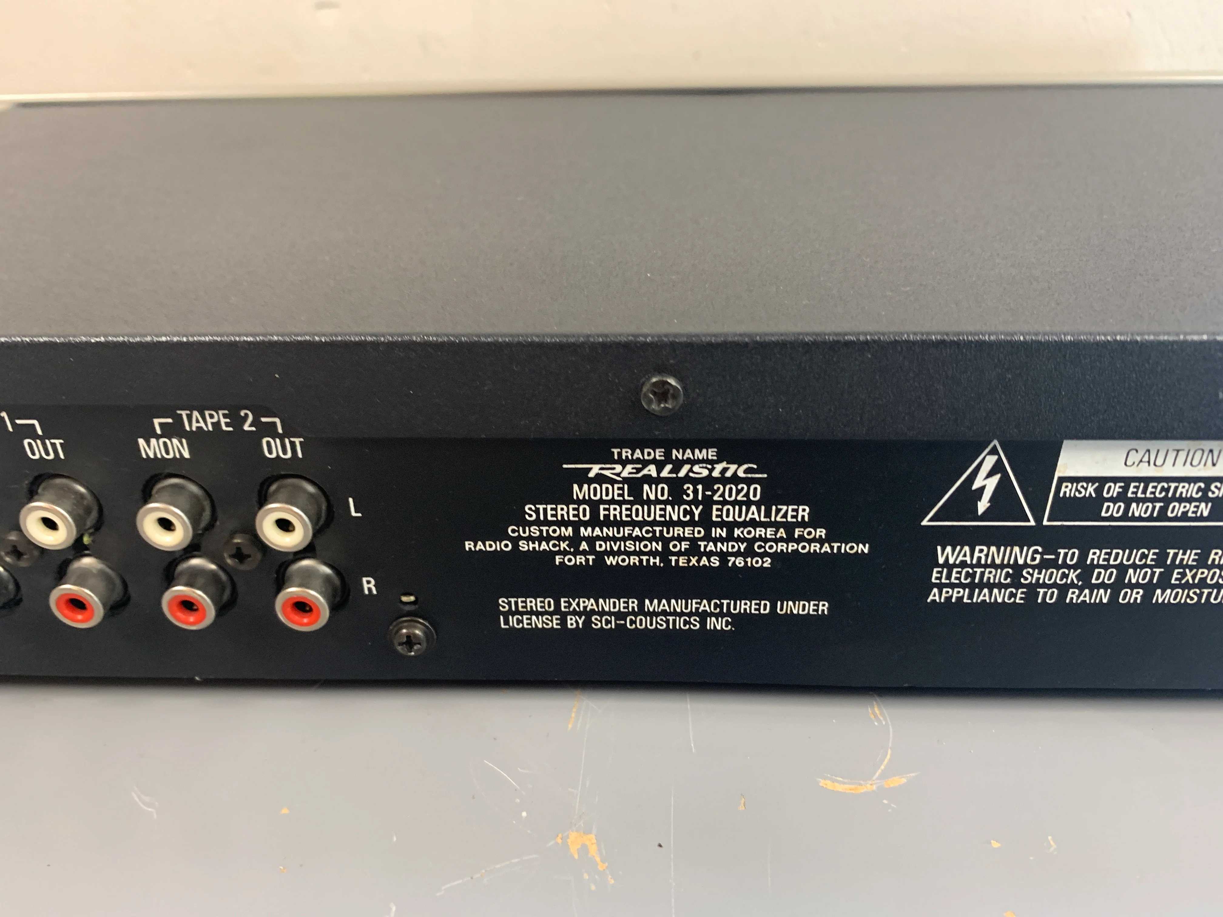 Realistic 31-2020 Graphic Equalizer & Spectrum Analyzer - Image 12