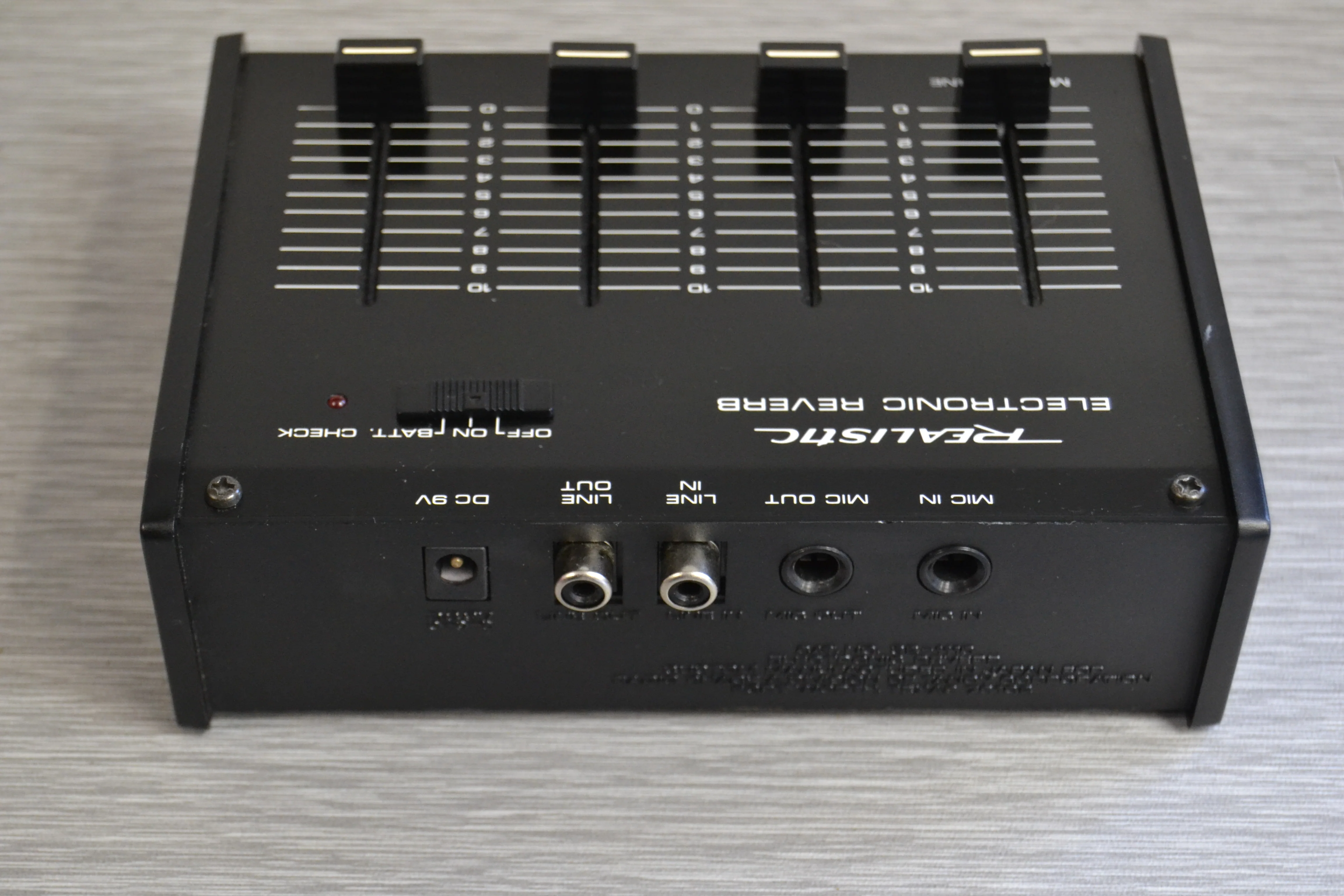Realistic 32-1110 Electronic Reverb - Image 5