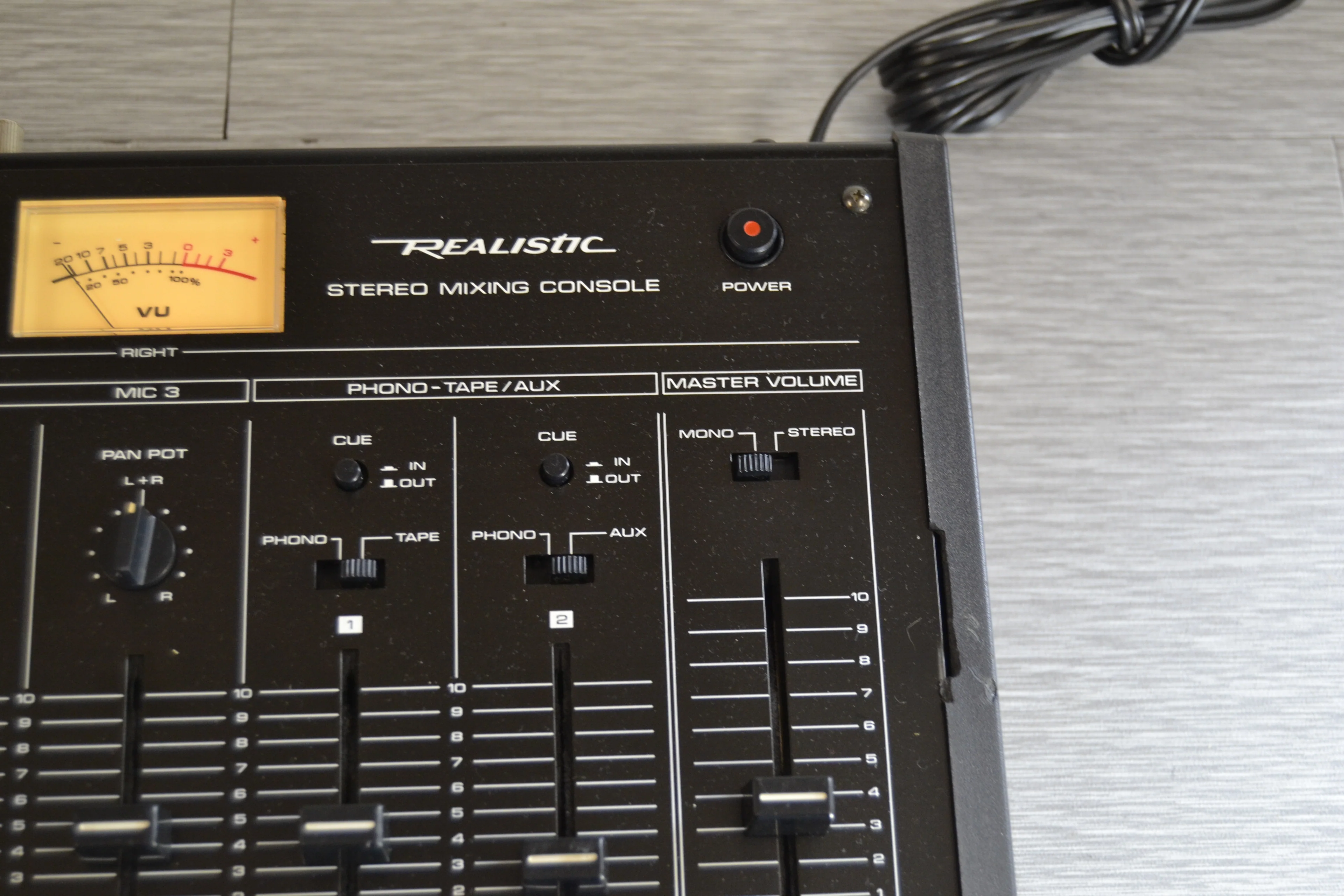 Realistic 32-1200A Stereo Mixing Console * 2 Analog Phono Inputs - Image 3