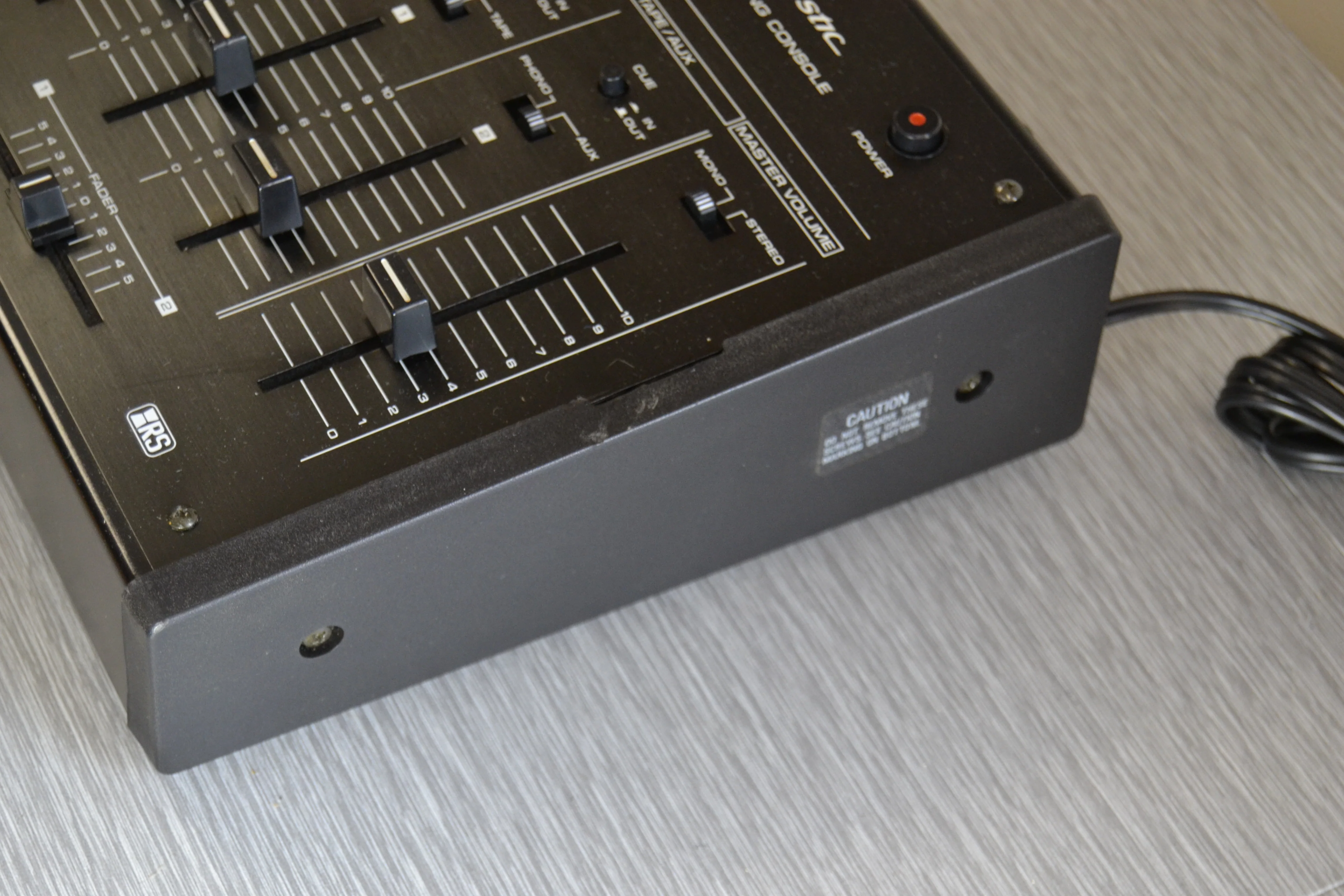 Realistic 32-1200A Stereo Mixing Console * 2 Analog Phono Inputs - Image 9