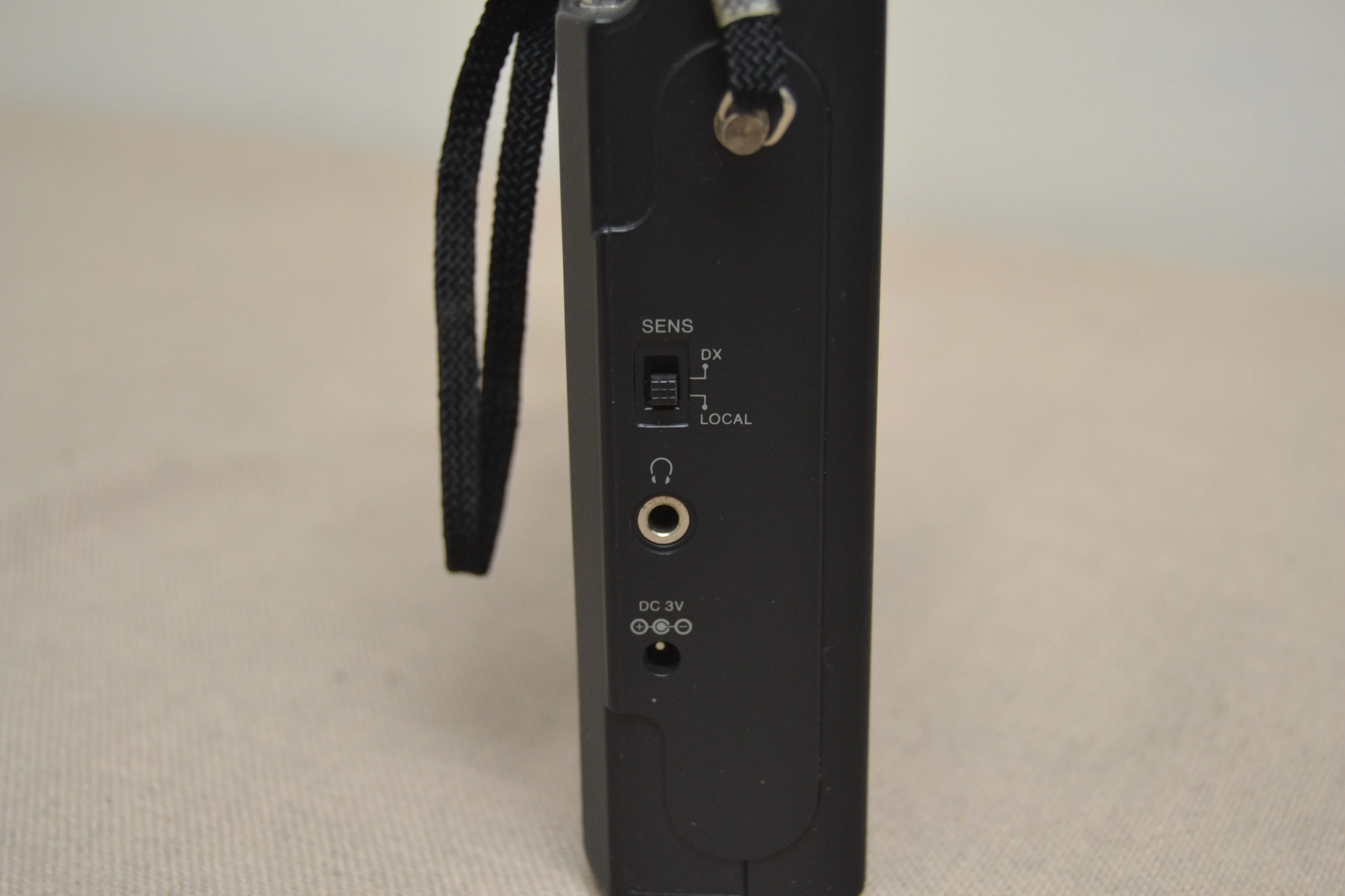 Realistic DX-375 AM/FM/Shortwave radio - Image 3