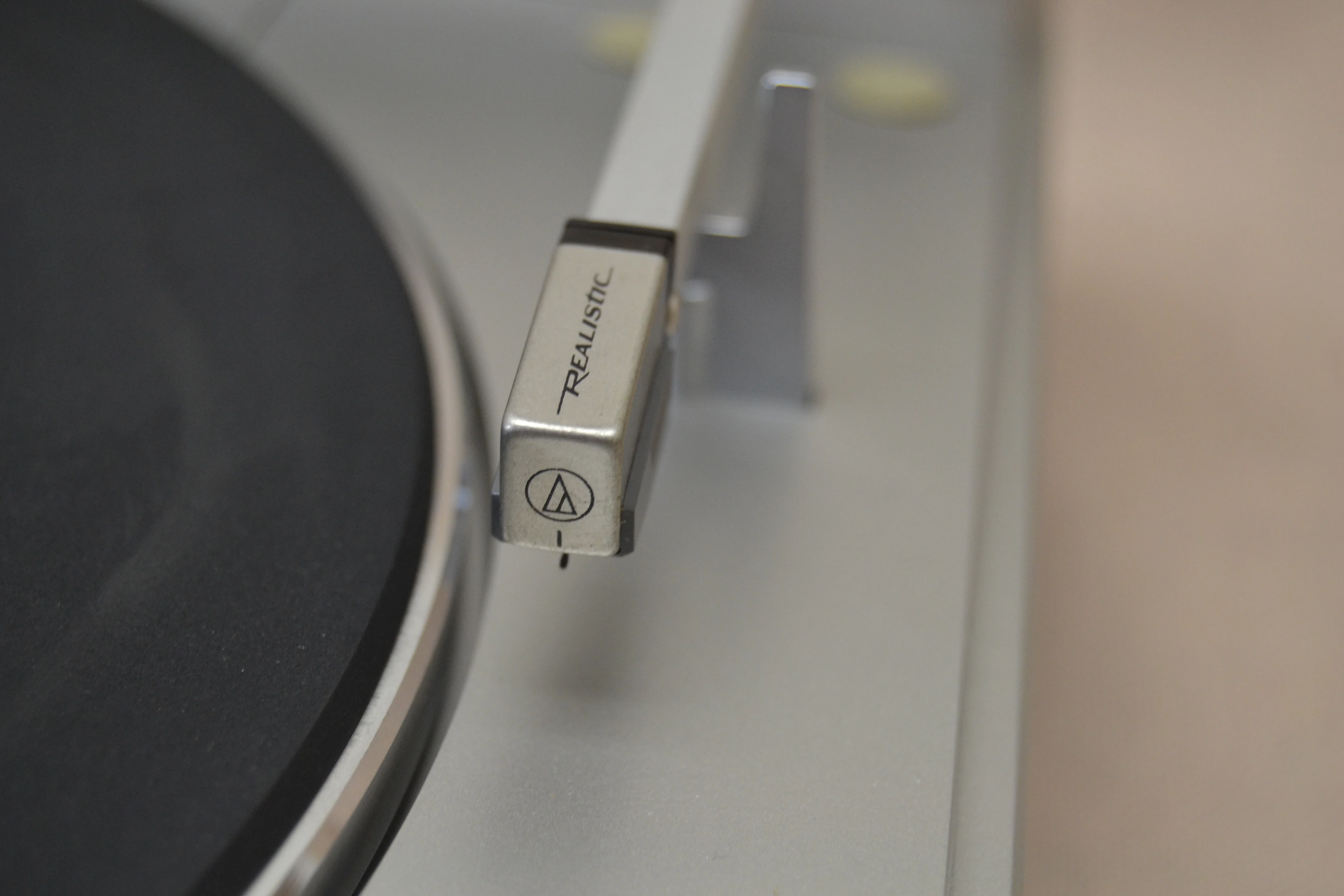 Realistic LAB2100 Linear Tracking Turntable * Box - Image 17