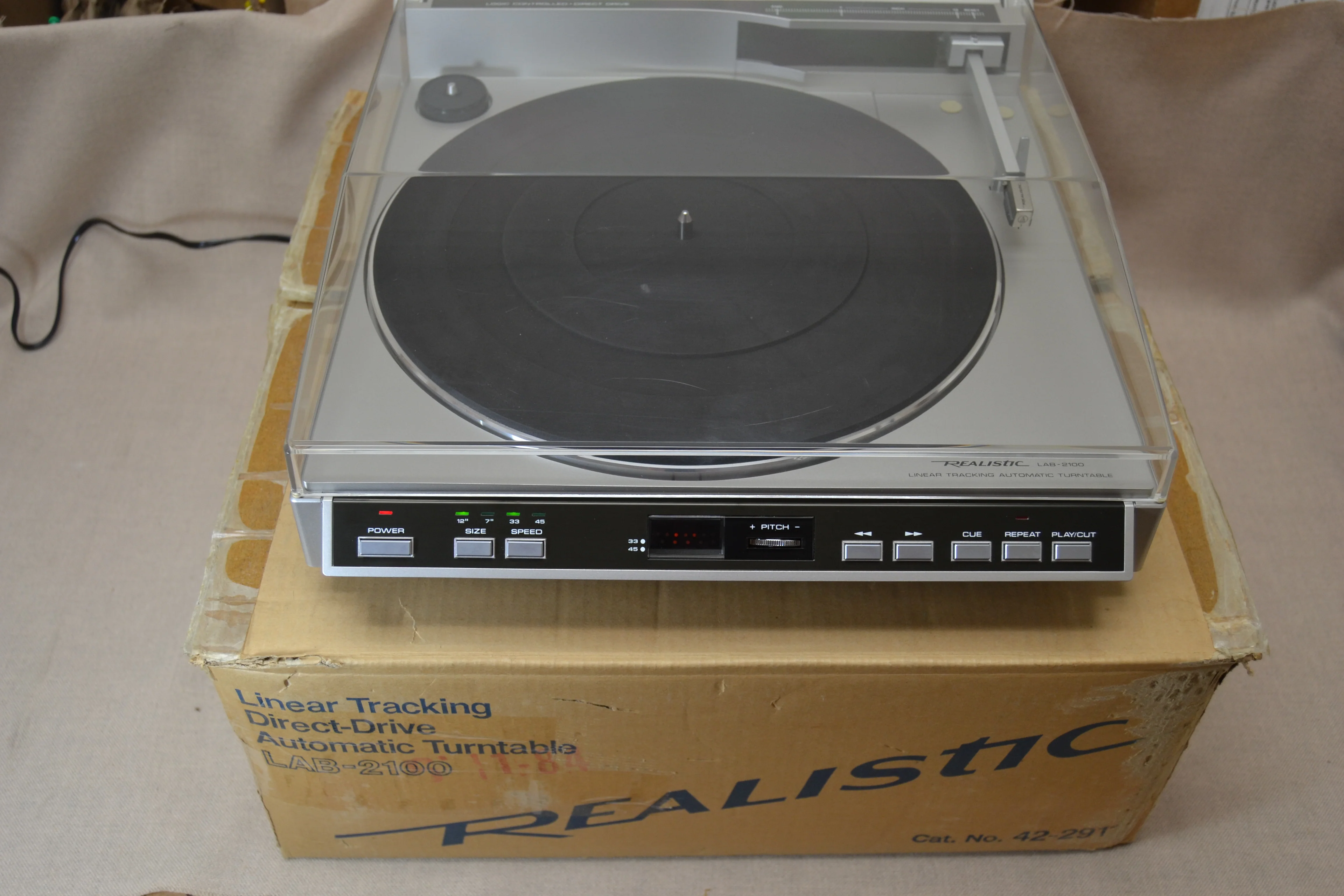 Realistic LAB2100 Linear Tracking Turntable * Box - Image 4