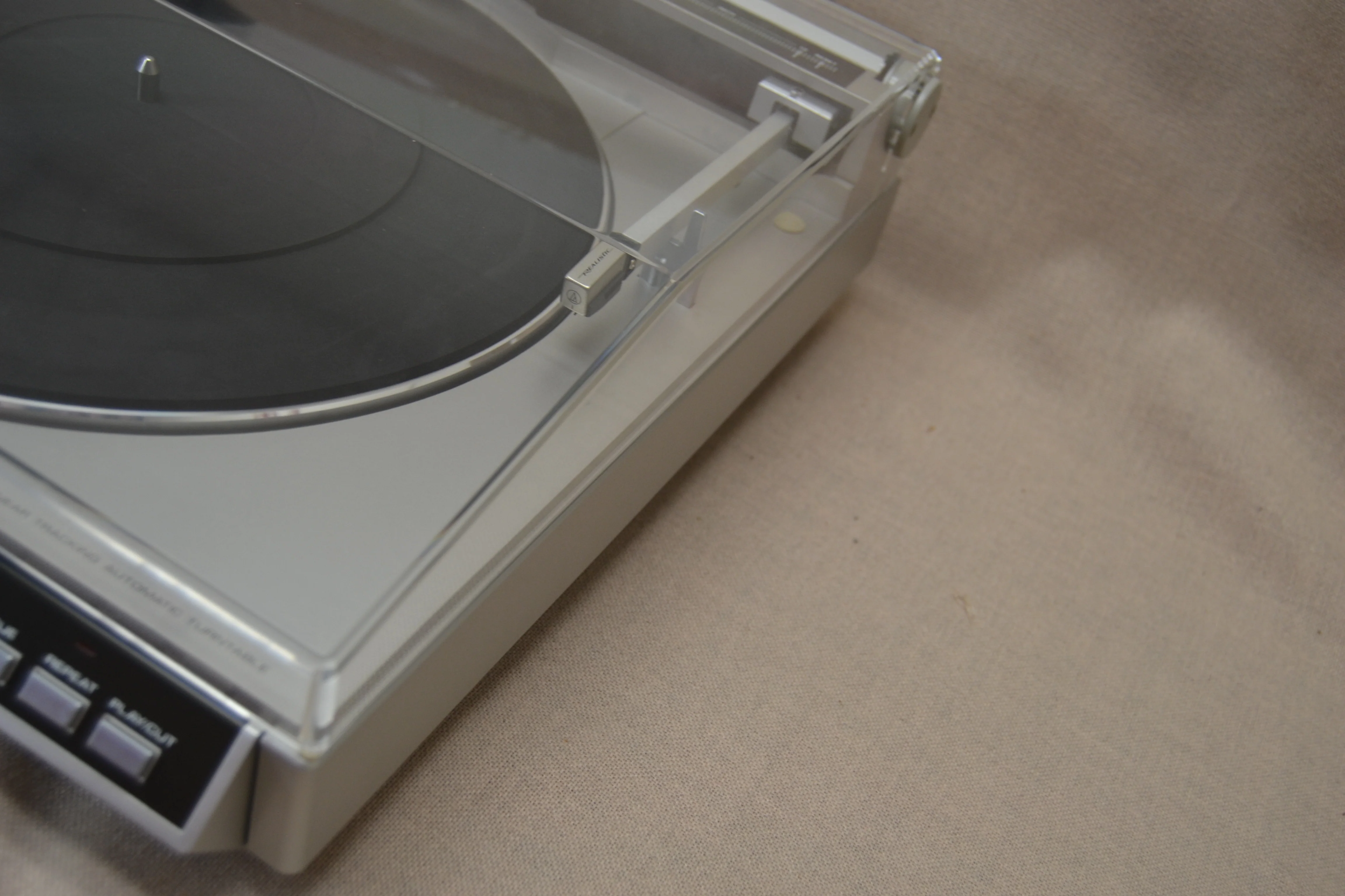 Realistic LAB2100 Linear Tracking Turntable * Box - Image 8