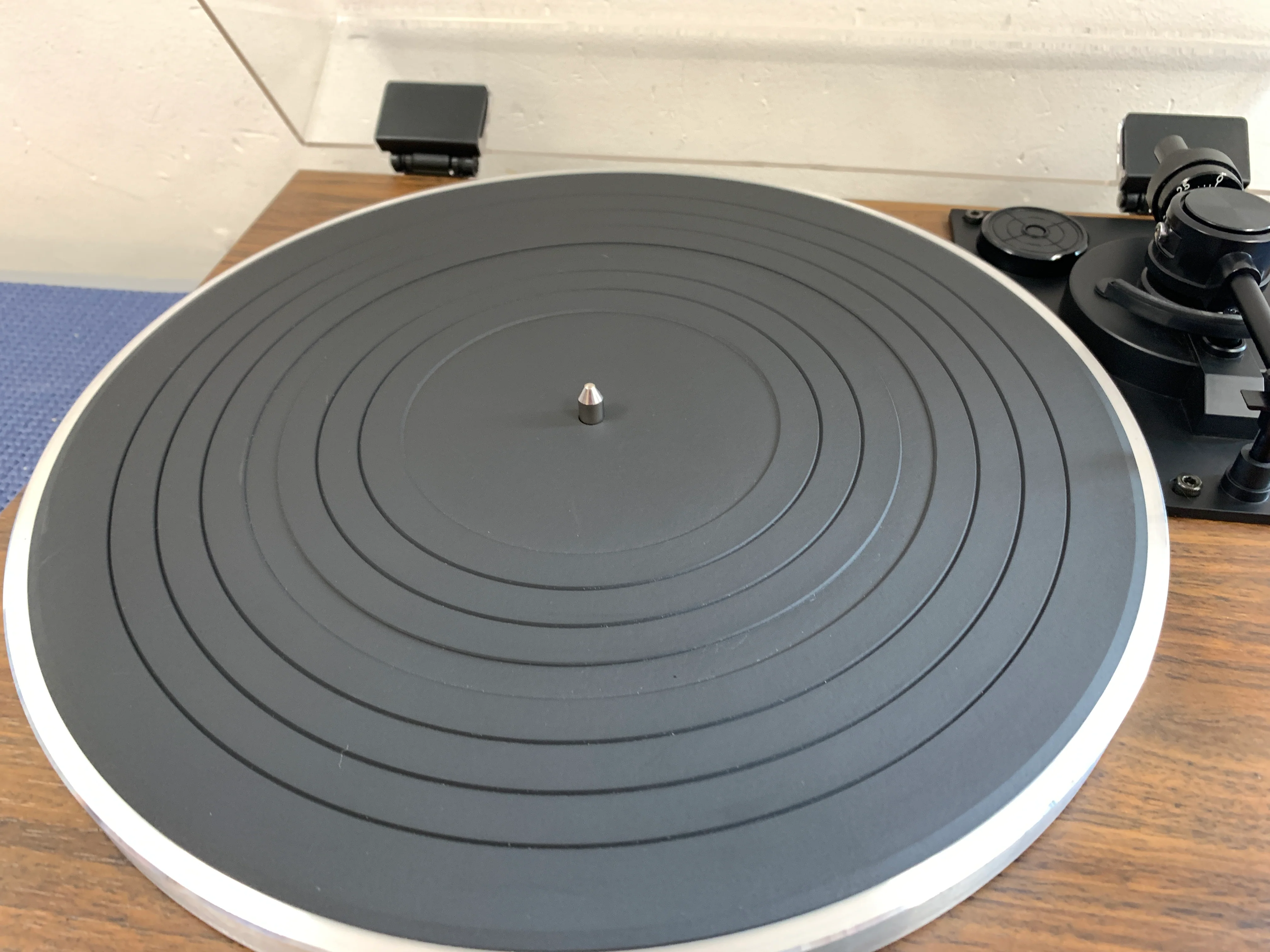 Realistic LAB290 Belt Drive Turntable - Image 4