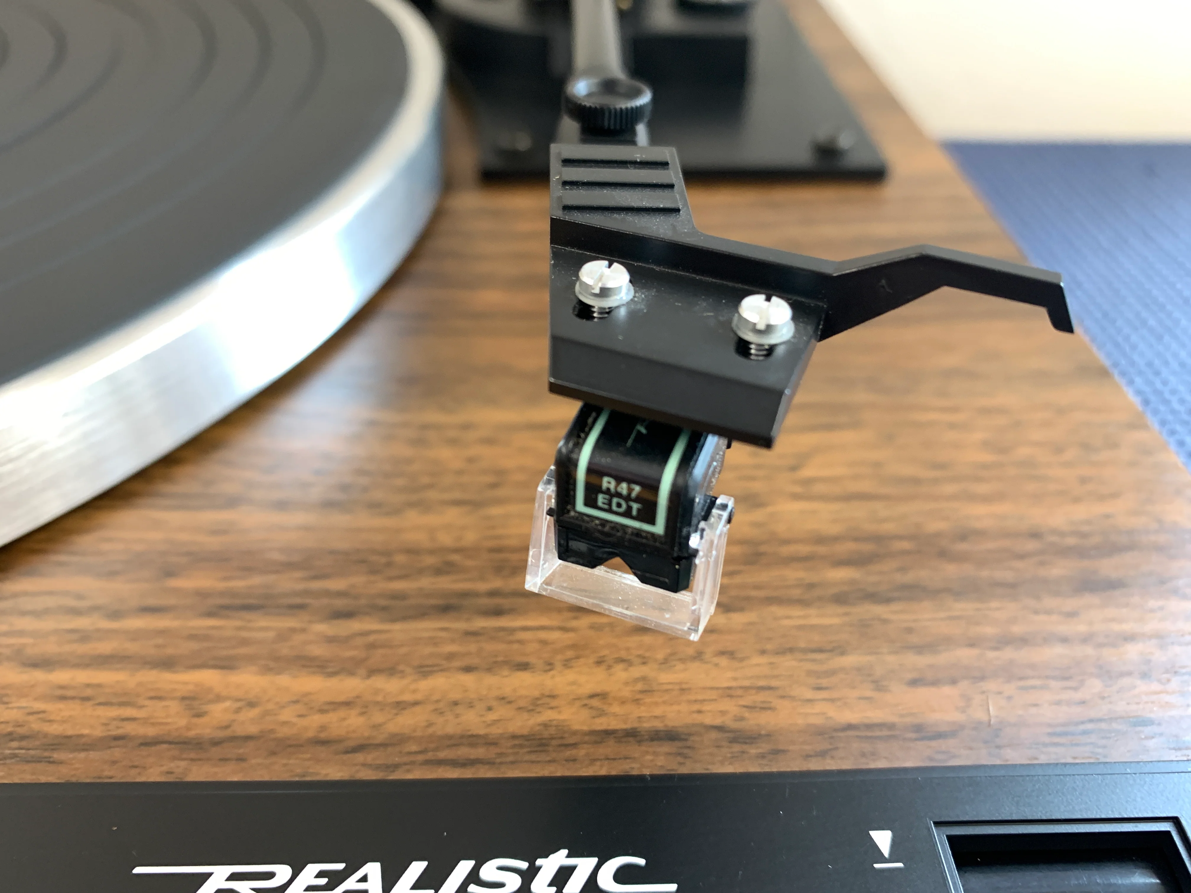 Realistic LAB290 Belt Drive Turntable - Image 6