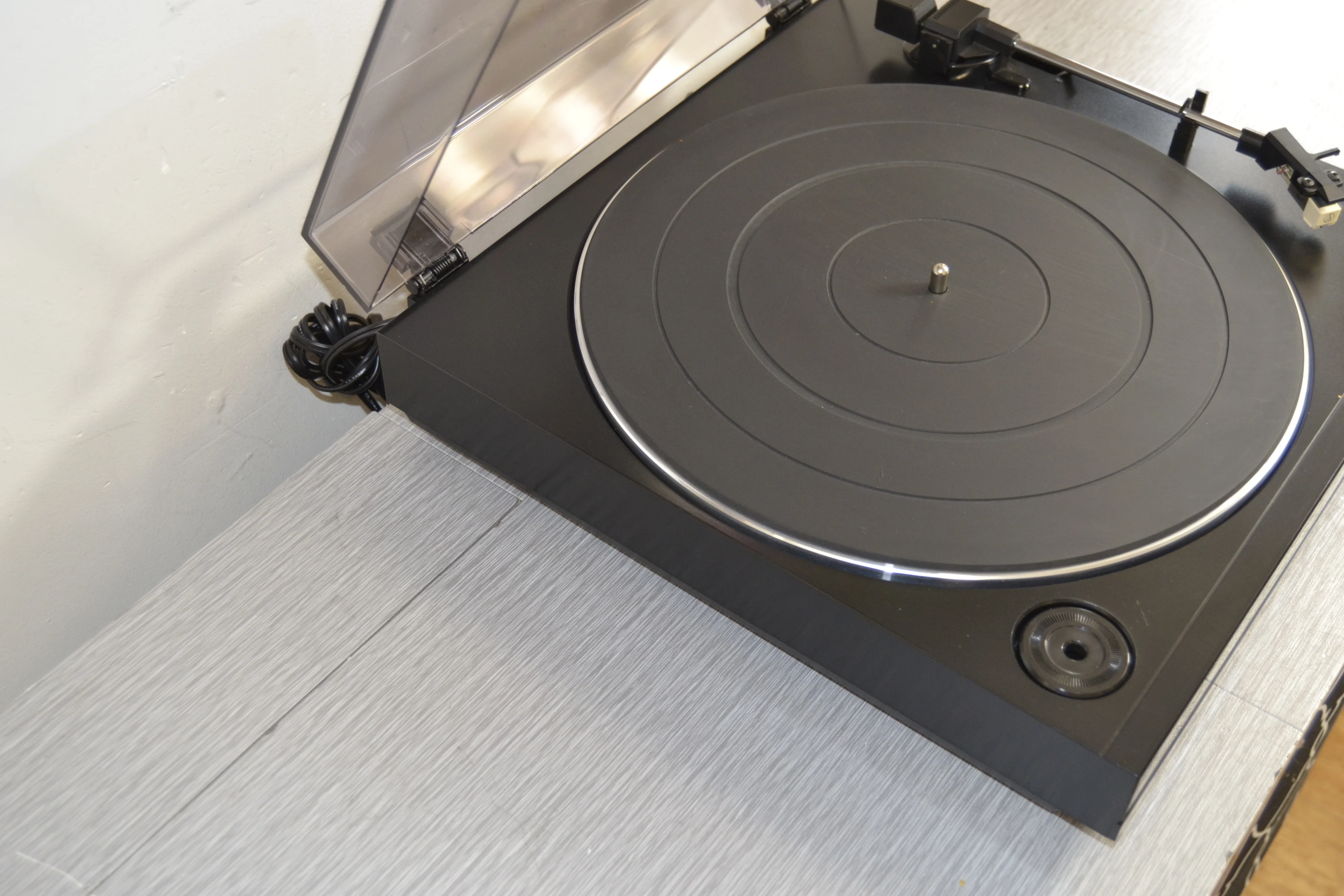 Realistic LAB340 Belt Drive Turntable - Image 11