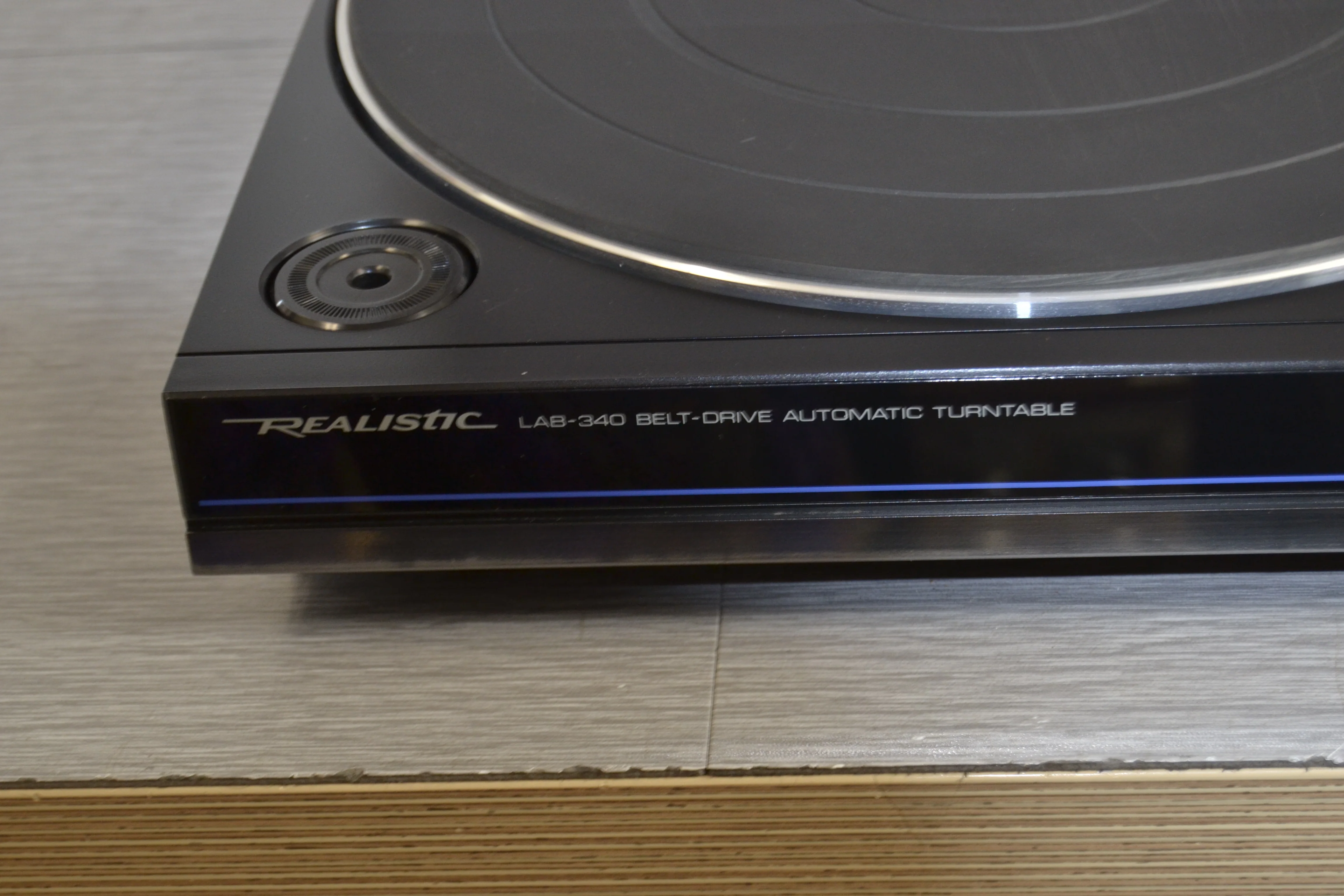 Realistic LAB340 Belt Drive Turntable - Image 4