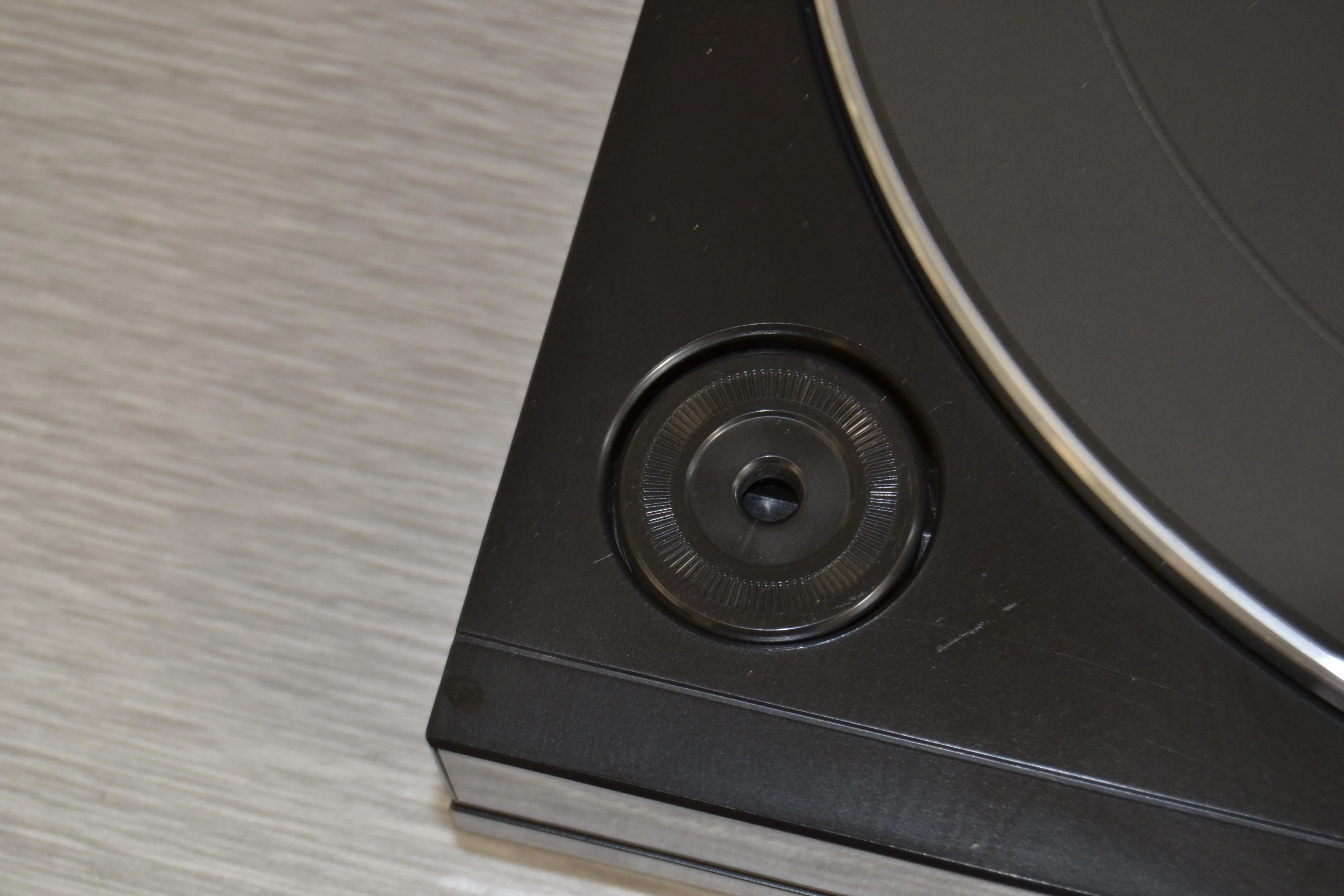 Realistic LAB340 Belt Drive Turntable - Image 6