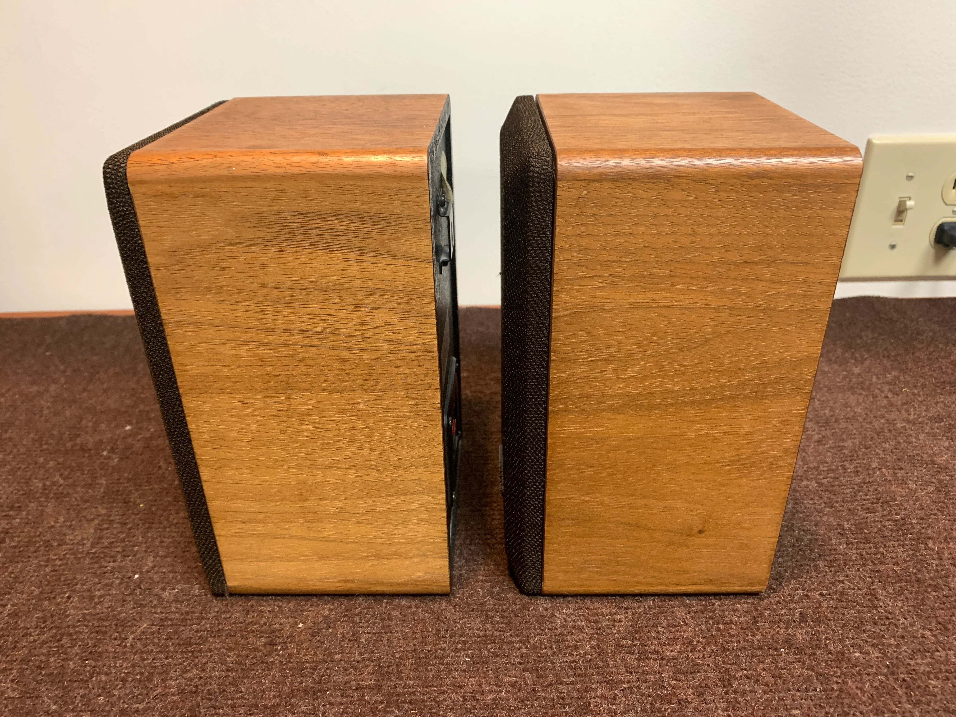 Realistic Minimus 7-W Speakers - Image 2