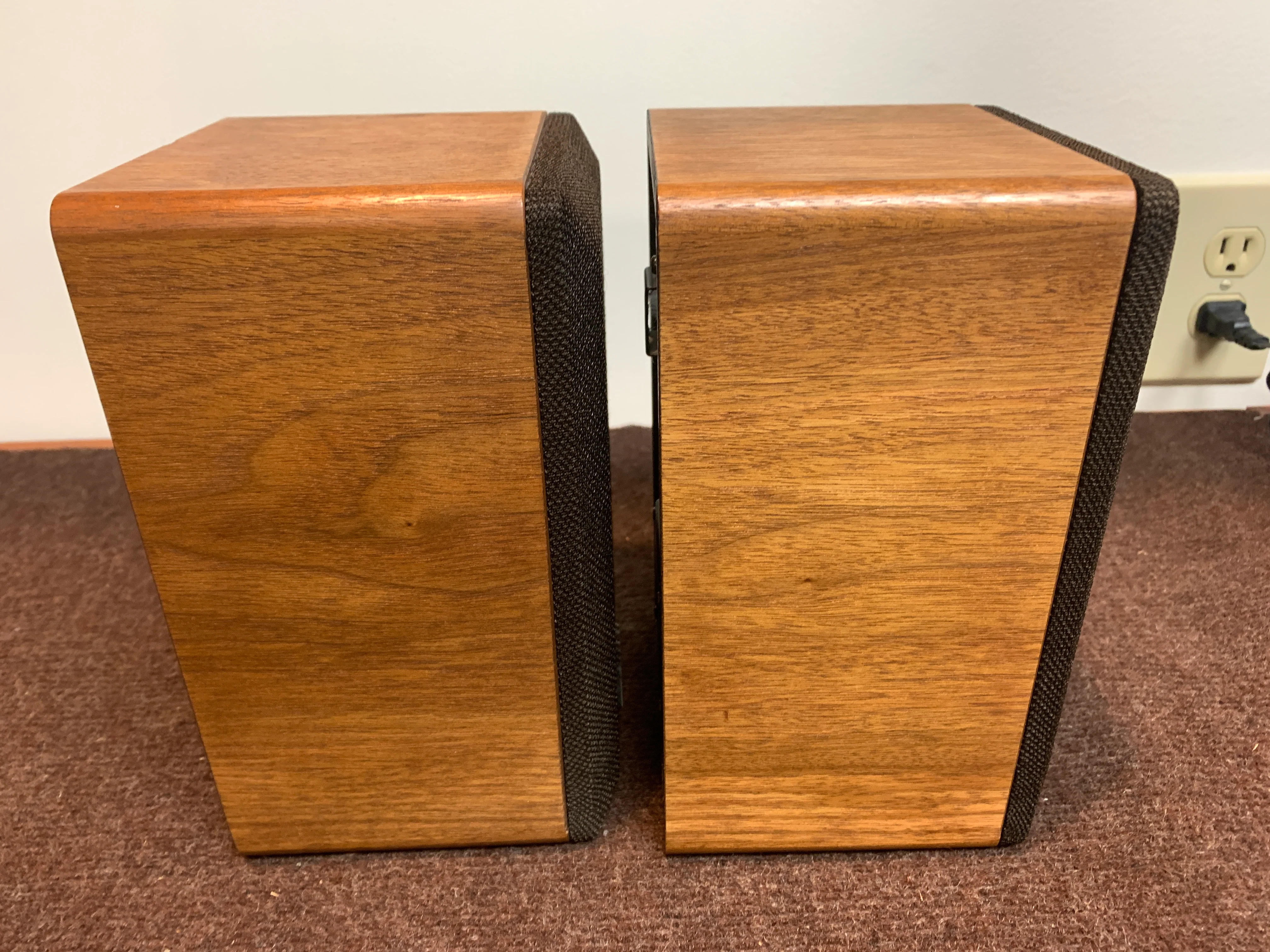 Realistic Minimus 7-W Speakers - Image 4