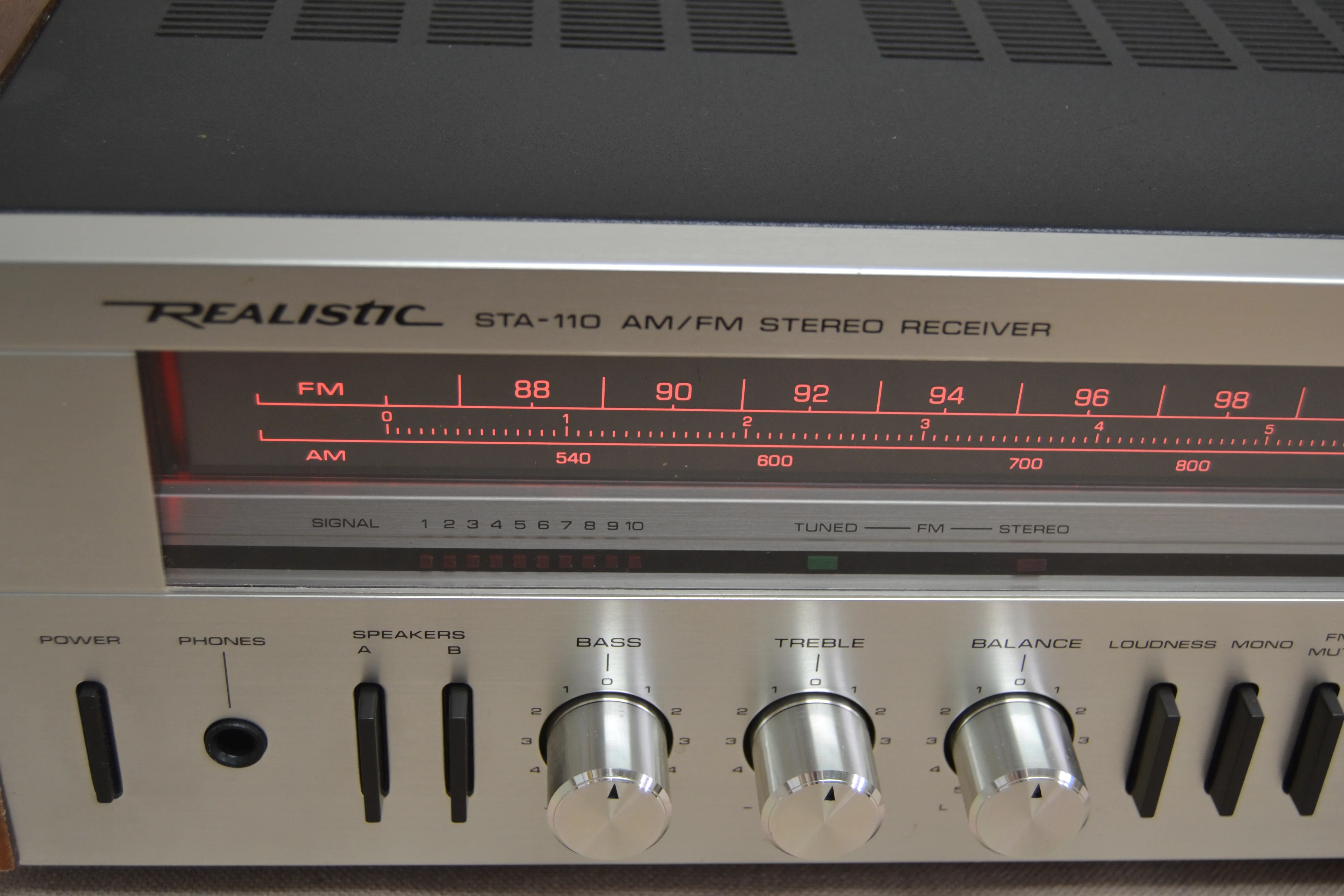 Realistic STA-110 Stereo Receiver * 22W RMS * 1982 - Image 8