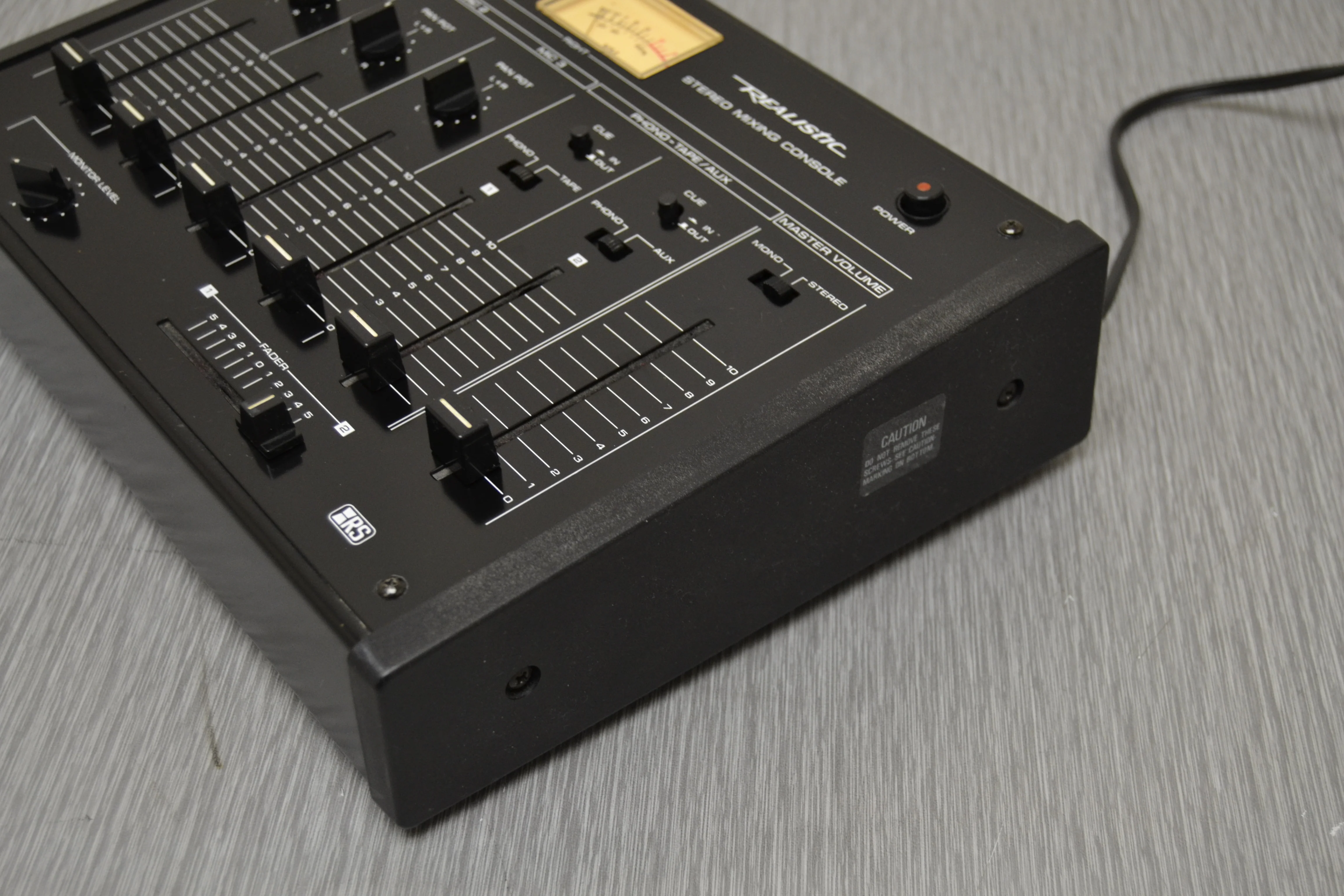 Realistic Stereo Mixing Console 32-1200A Analog Mixer - Image 7