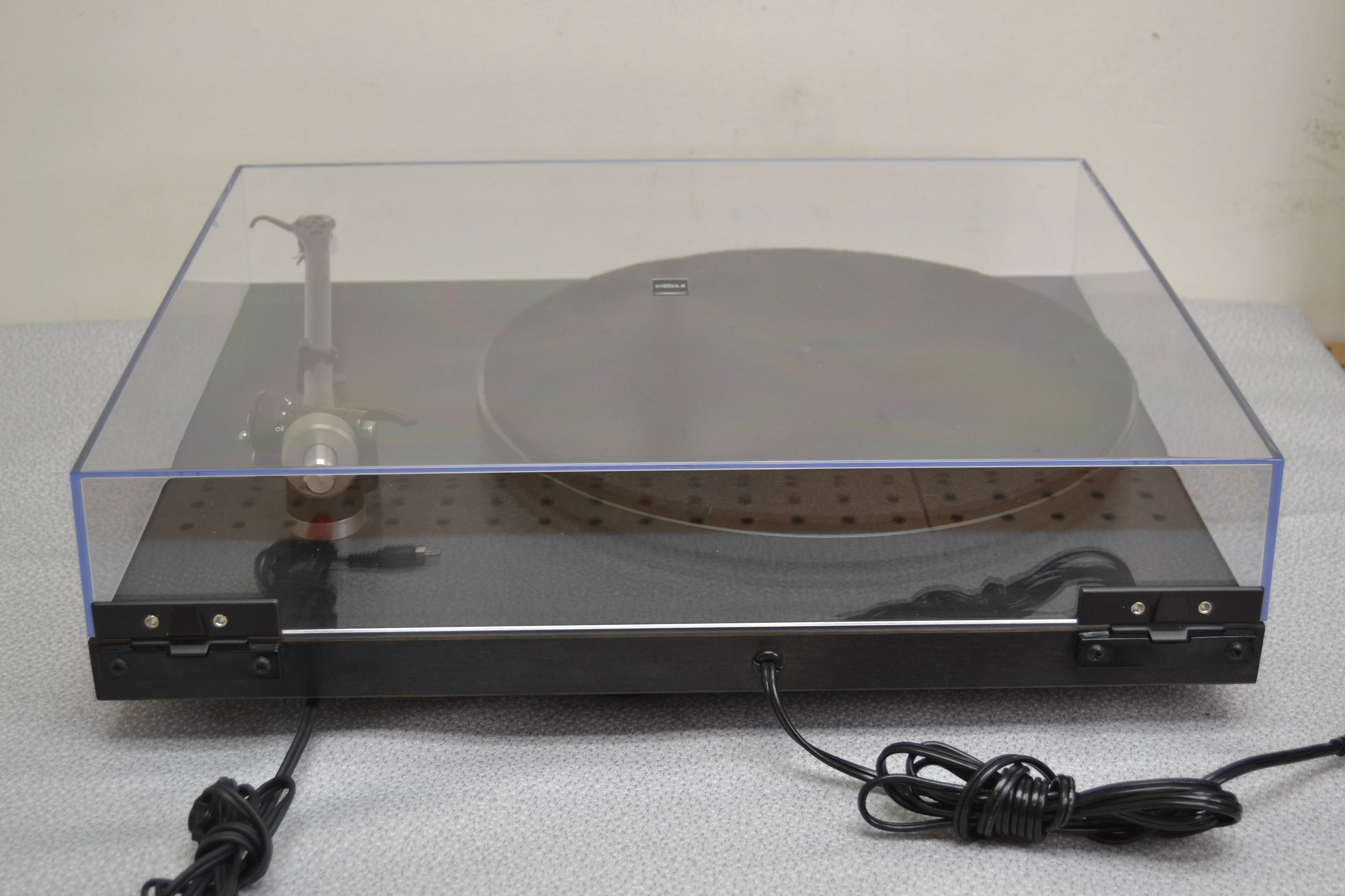 Rega Planar 3 Belt Drive Turntable * NEW Audio Technica At3600 Cartridge * NEW Dust Cover - Image 9