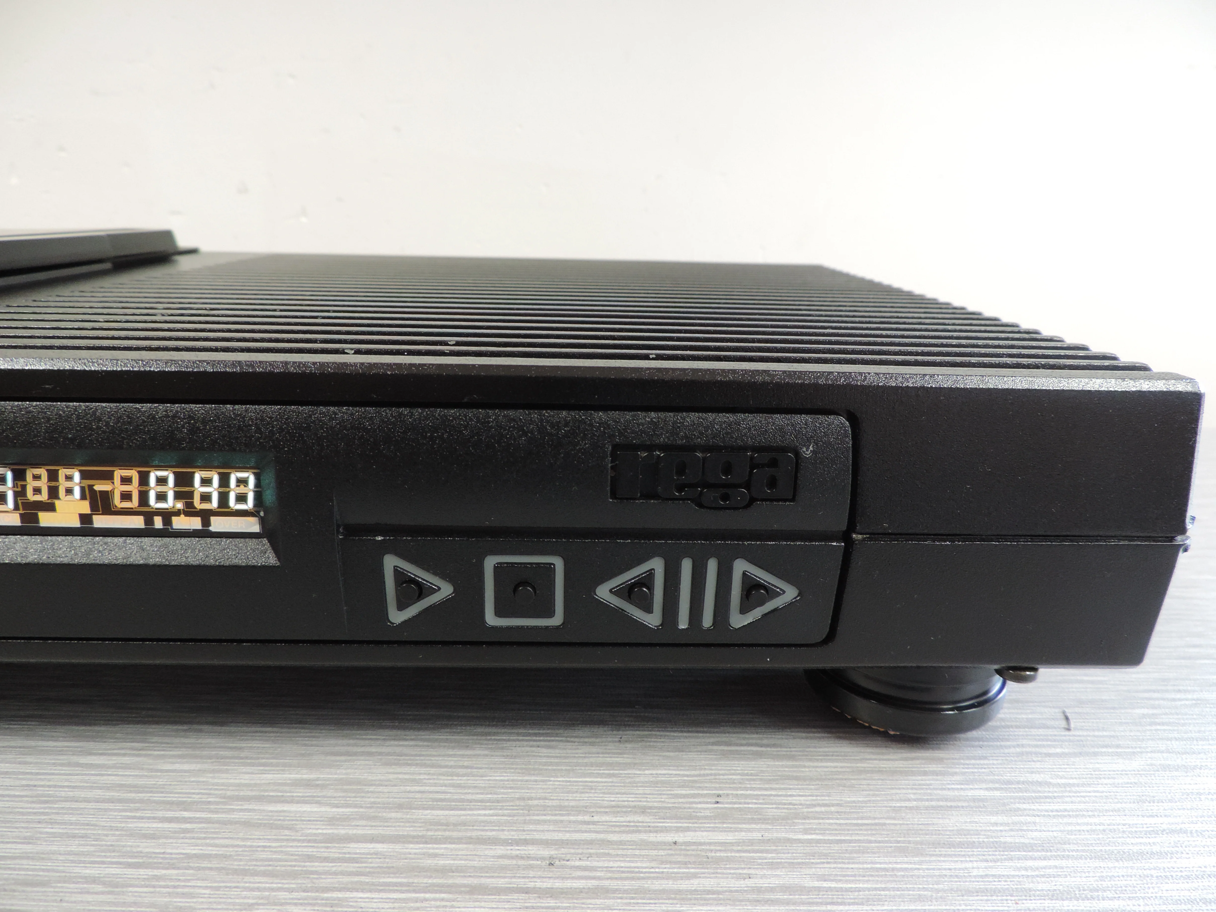 REGA Planet Single CD Player * Weight Stabilizer Mod * New Laser - Image 5