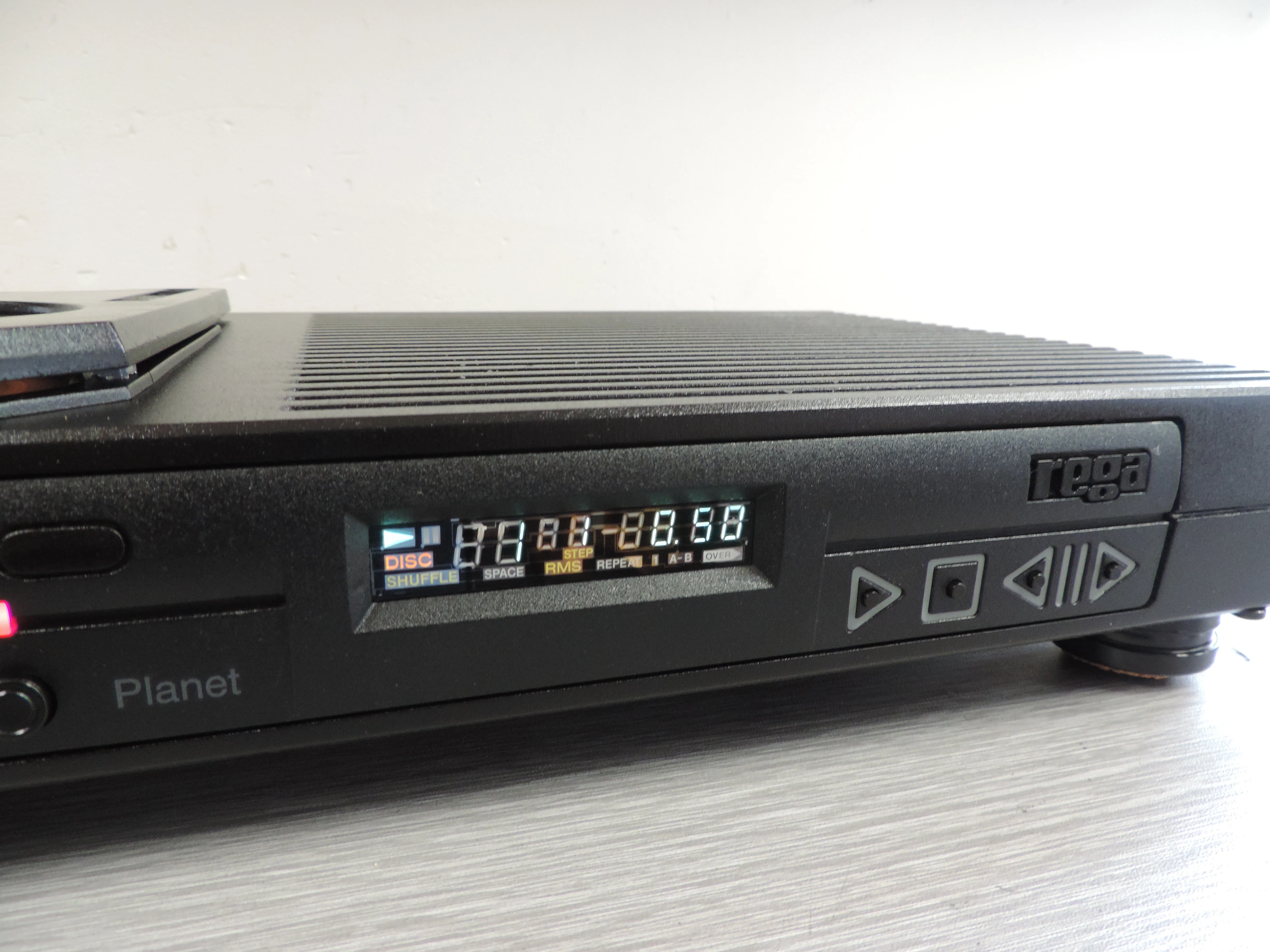 REGA Planet Single CD Player * Weight Stabilizer Mod * New Laser - Image 6