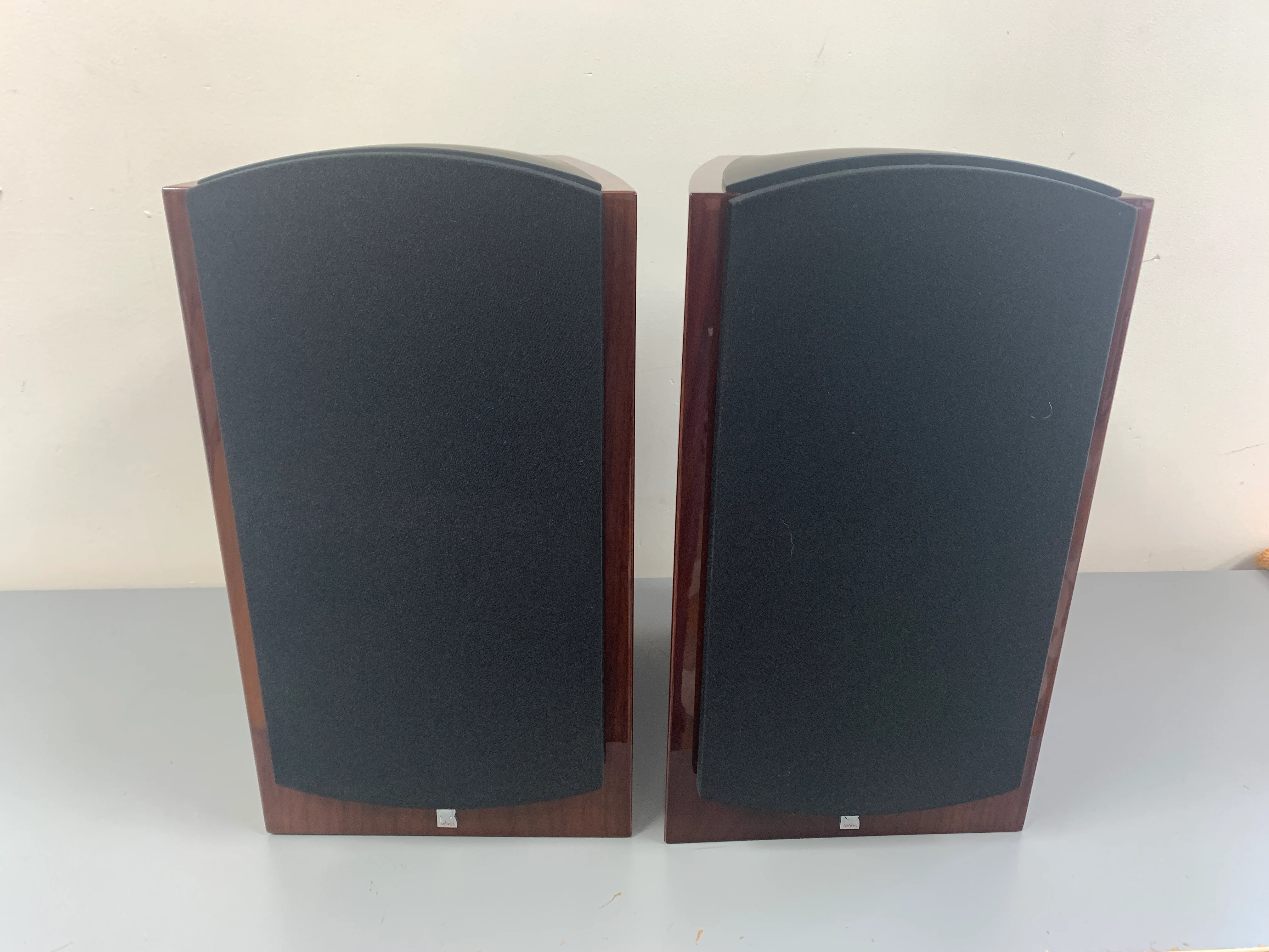 Revel Performa3 M105 Bookshelf Speakers - Image 2