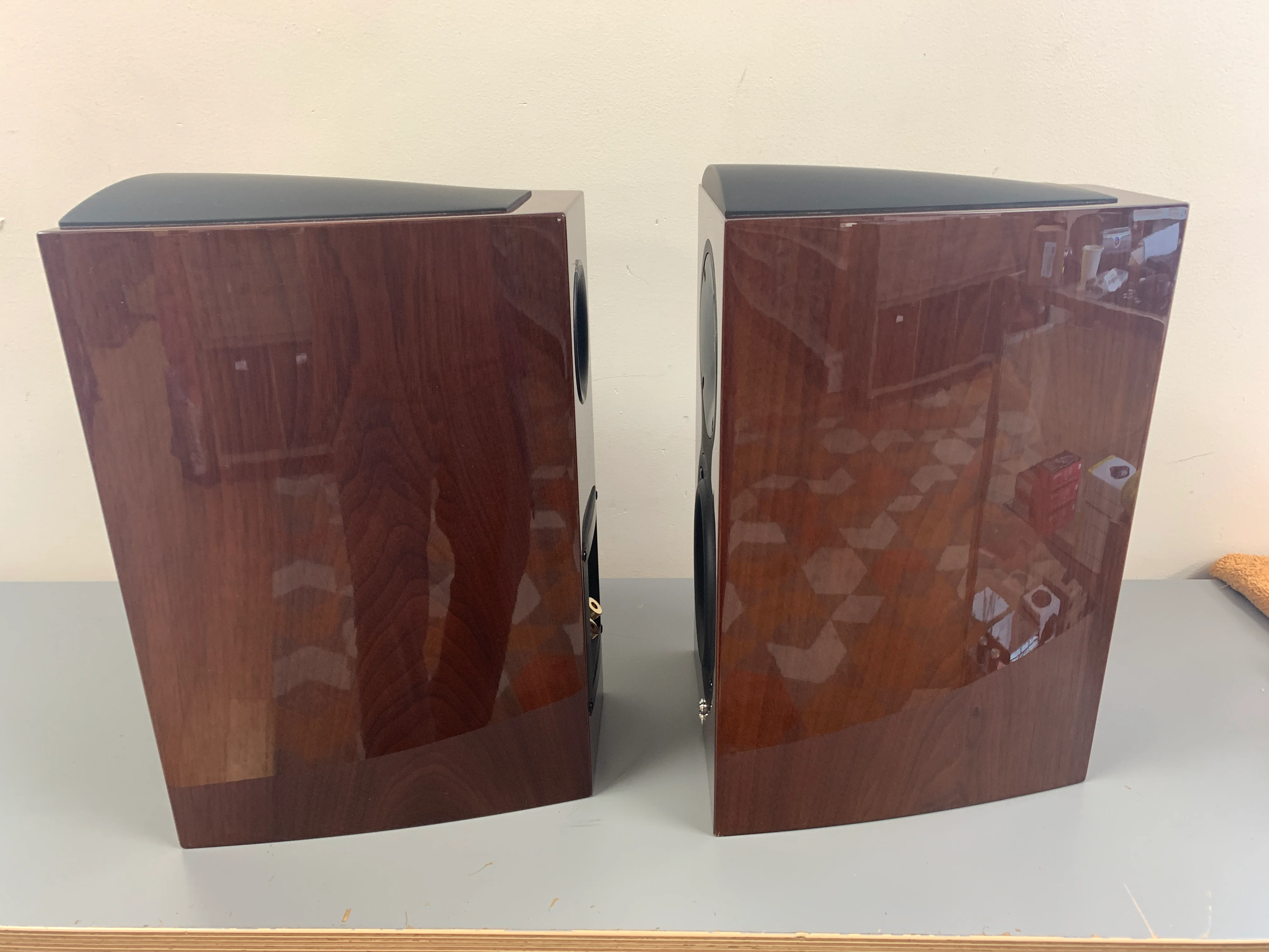 Revel Performa3 M105 Bookshelf Speakers - Image 3