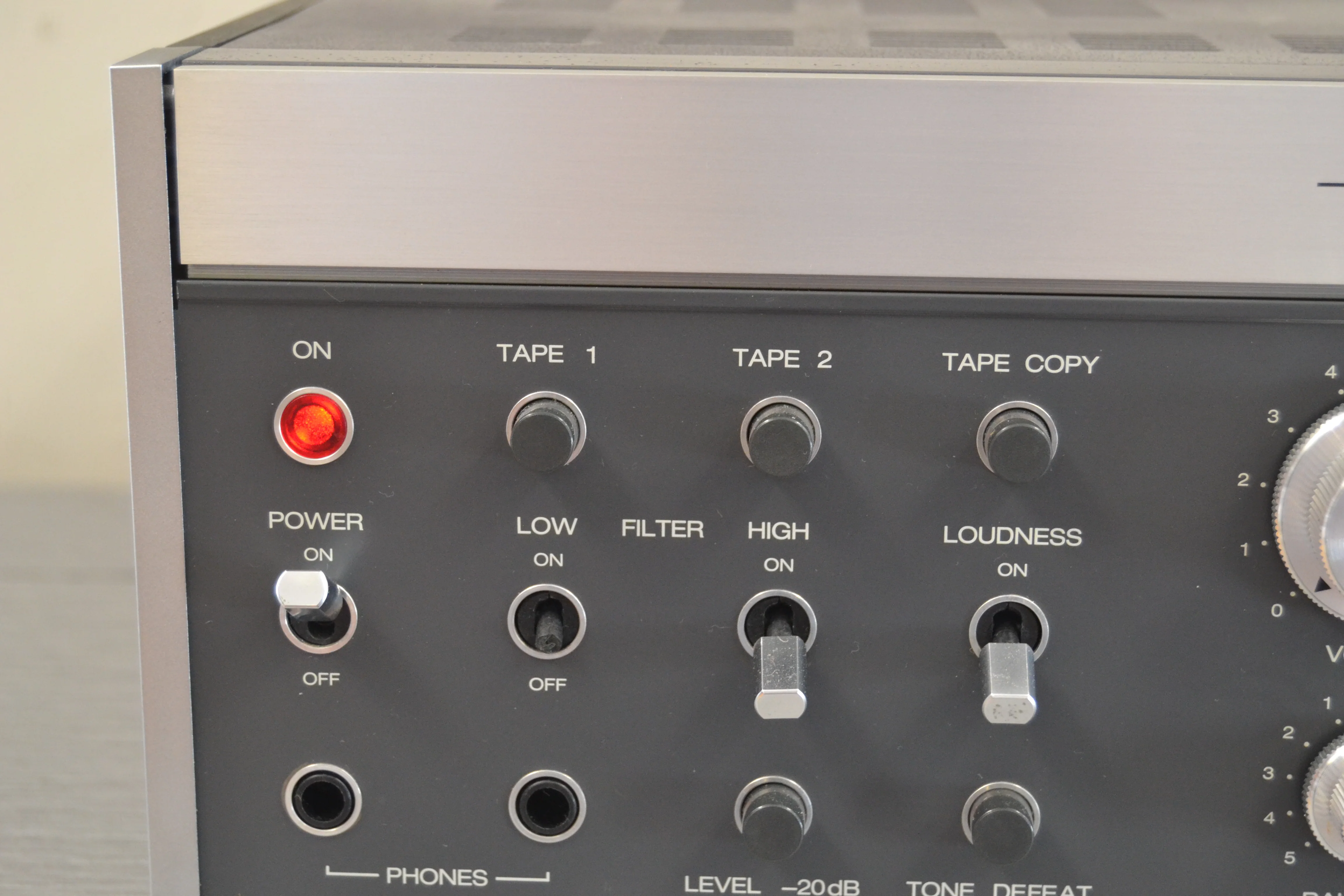 Revox B-750 MK1 Stereo Integrated Amplifier * Recapped and Relay Board Rebuilt * - Image 7