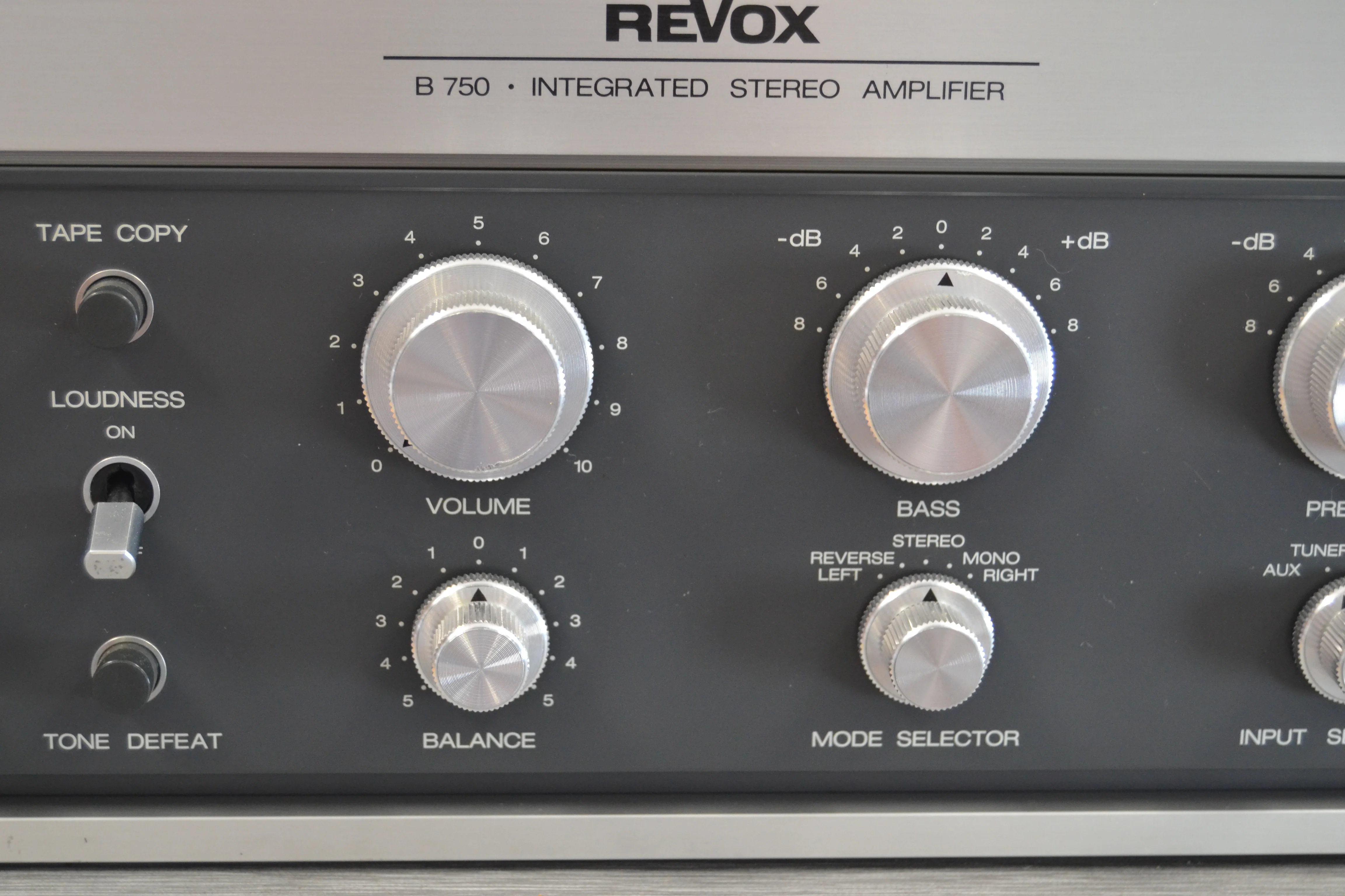 Revox B-750 MK1 Stereo Integrated Amplifier * Recapped and Relay Board Rebuilt * - Image 8