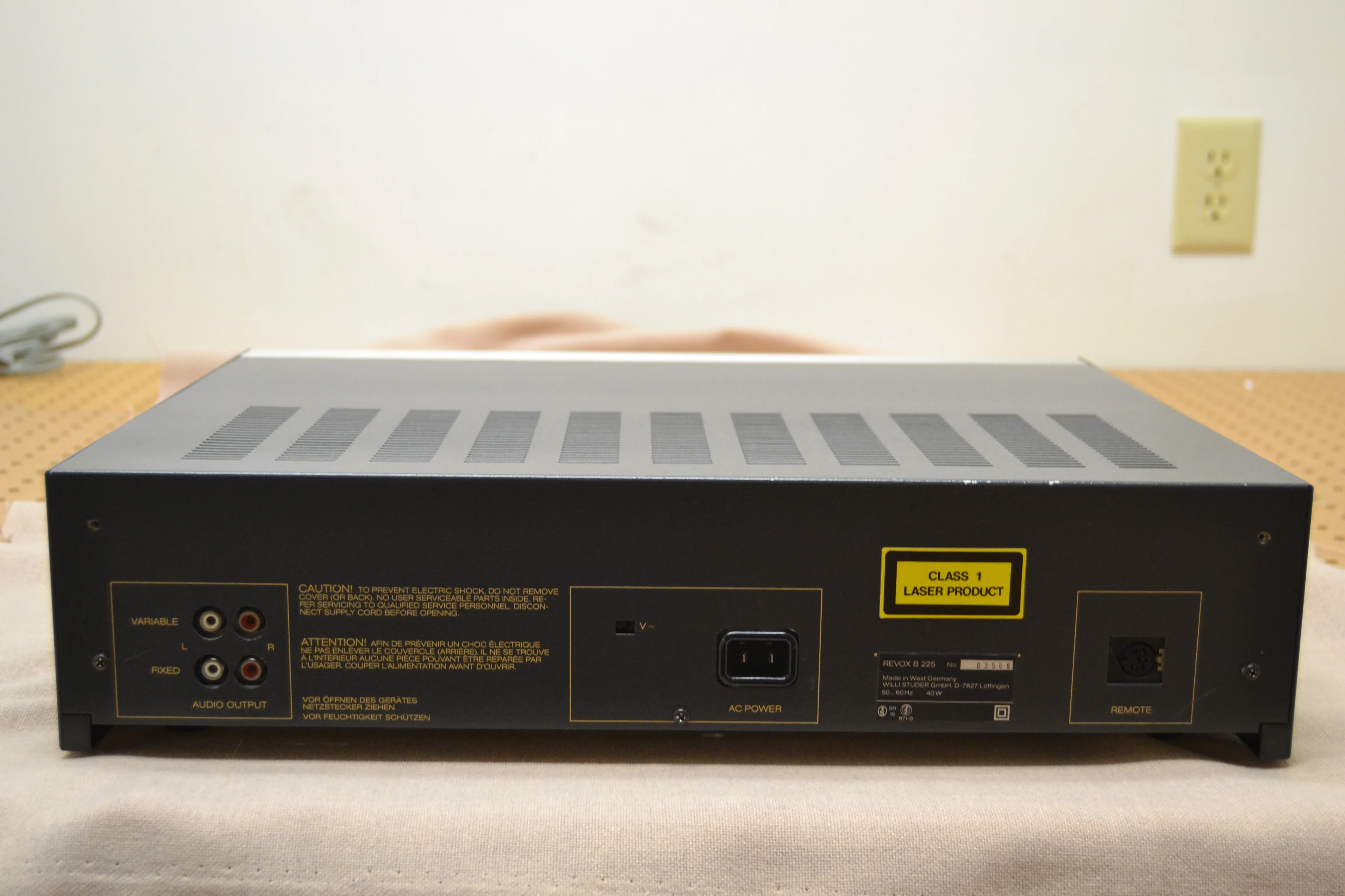 Revox B225 Compact Disc Player (1985) * Fully Serviced and Restored to Factory Specs * Original Box - Image 8