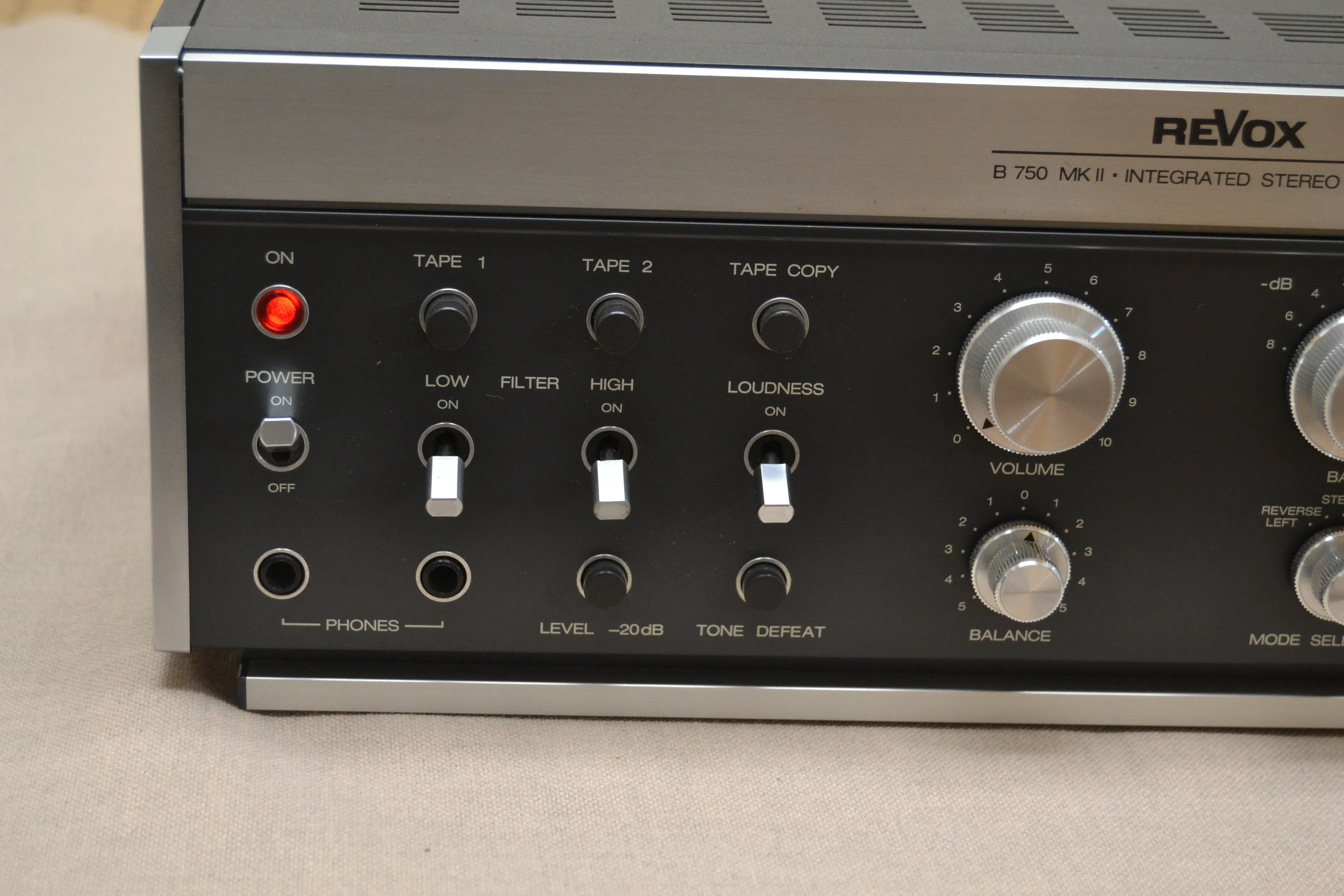 Revox B750 MKII Integrated Amplifier * 85W RMS * 1979 * Power Section Recapped * Fully Serviced - Image 2