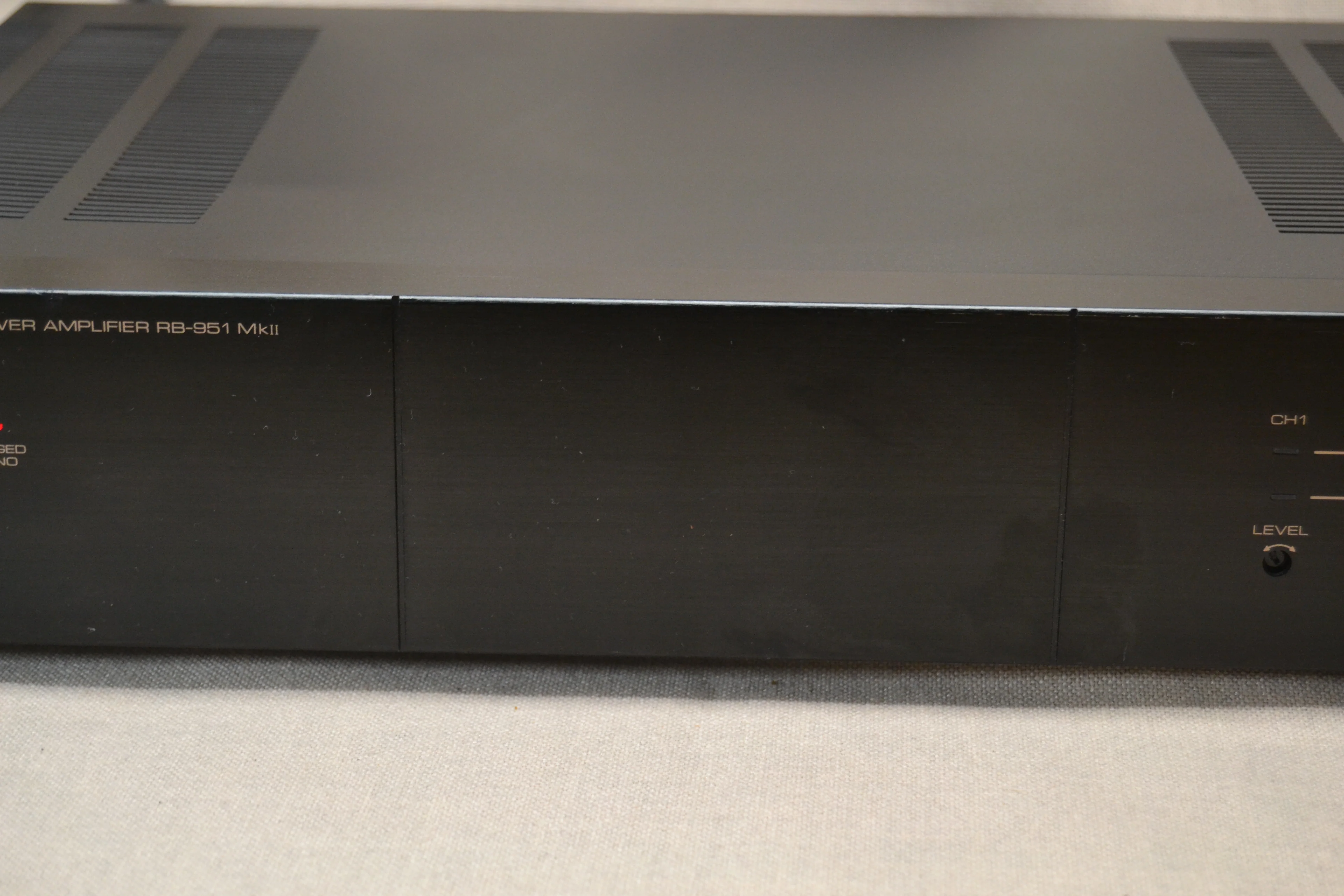 Rotel RB-951 MKII Power Amplifier - Image 3