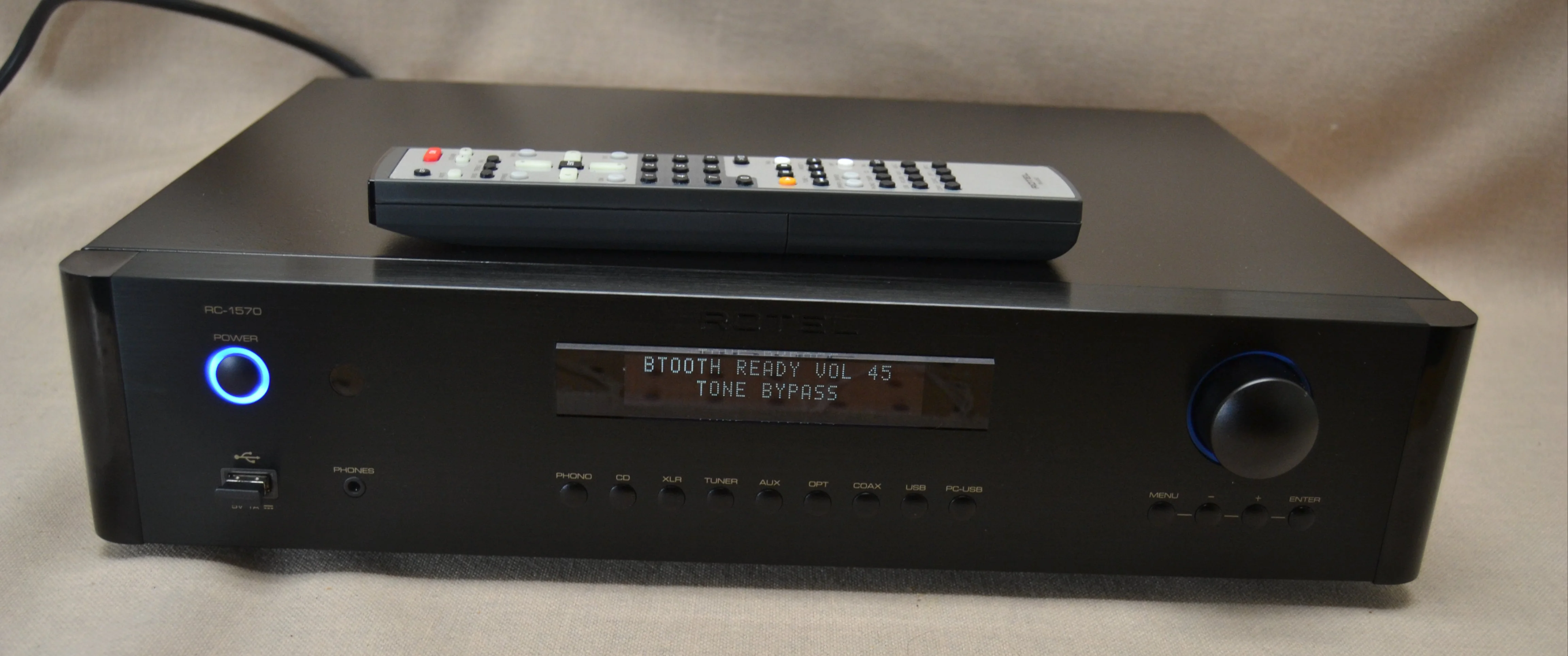 Rotel RC-1570 Stereo Preamplifier * Remote * Box * Bluetooth Module
