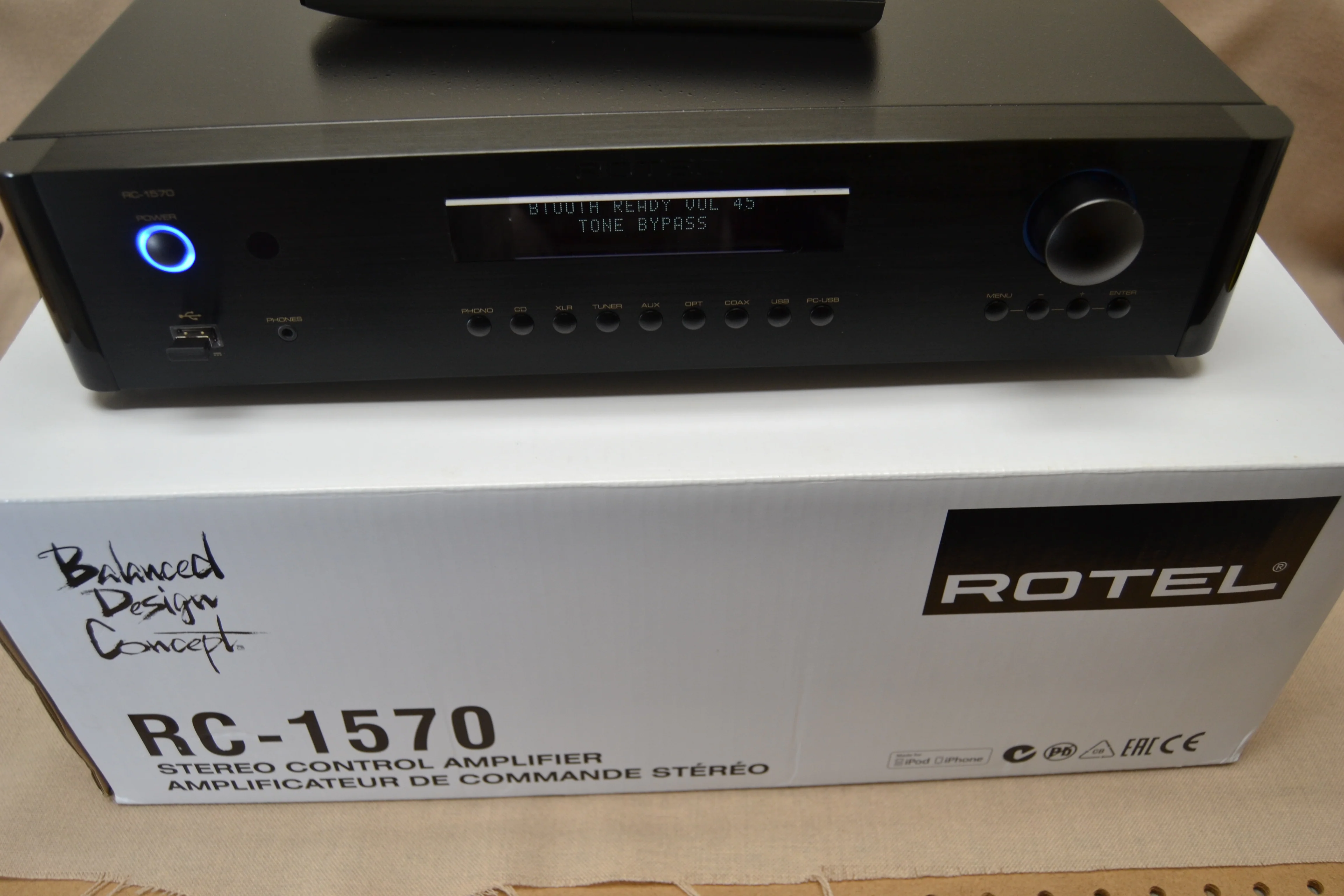 Rotel RC-1570 Stereo Preamplifier * Remote * Box * Bluetooth Module - Image 6