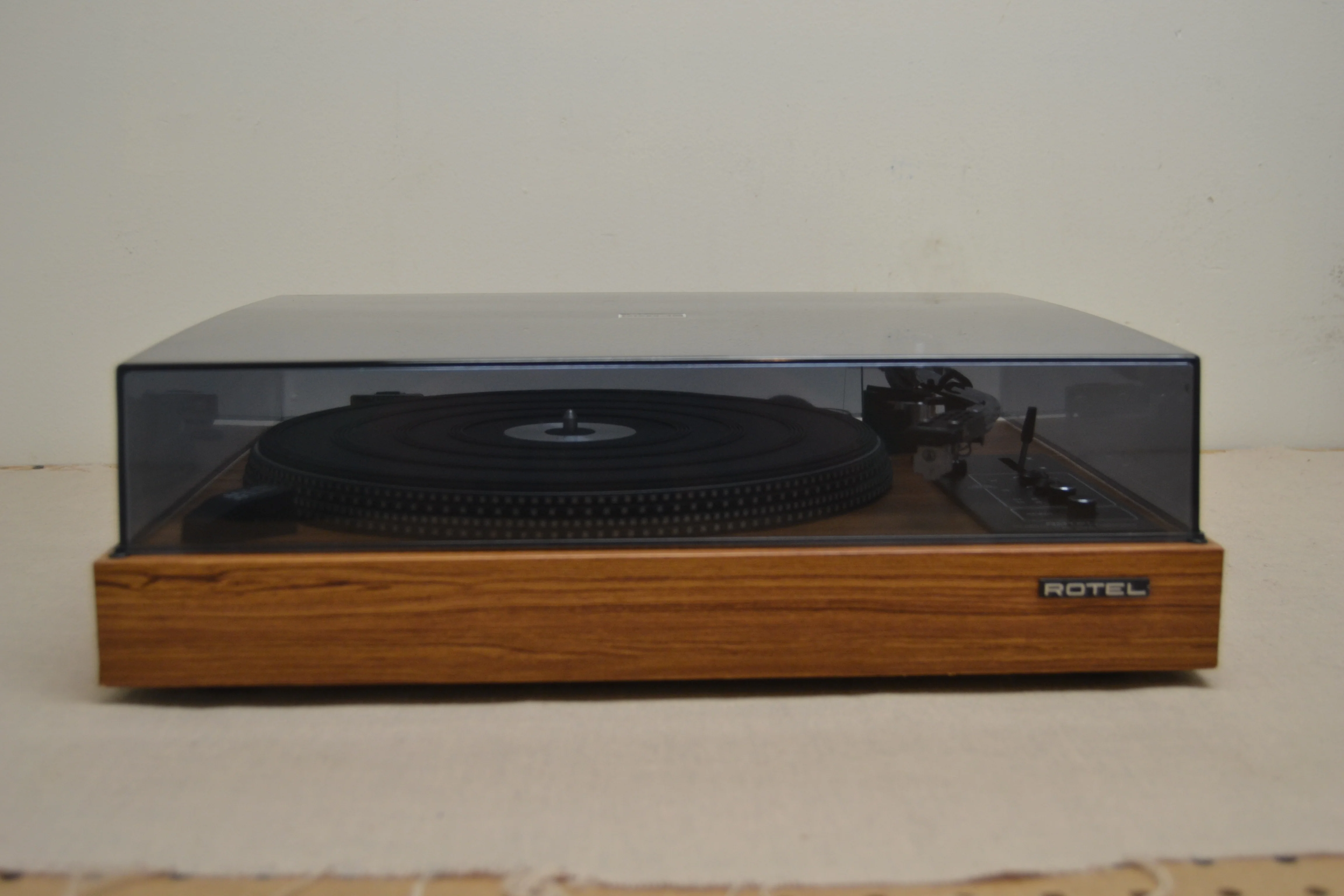 Rotel RP-2500 Belt Drive Turntable * NEW Audio Technica AT3600 Cartridge - Image 3
