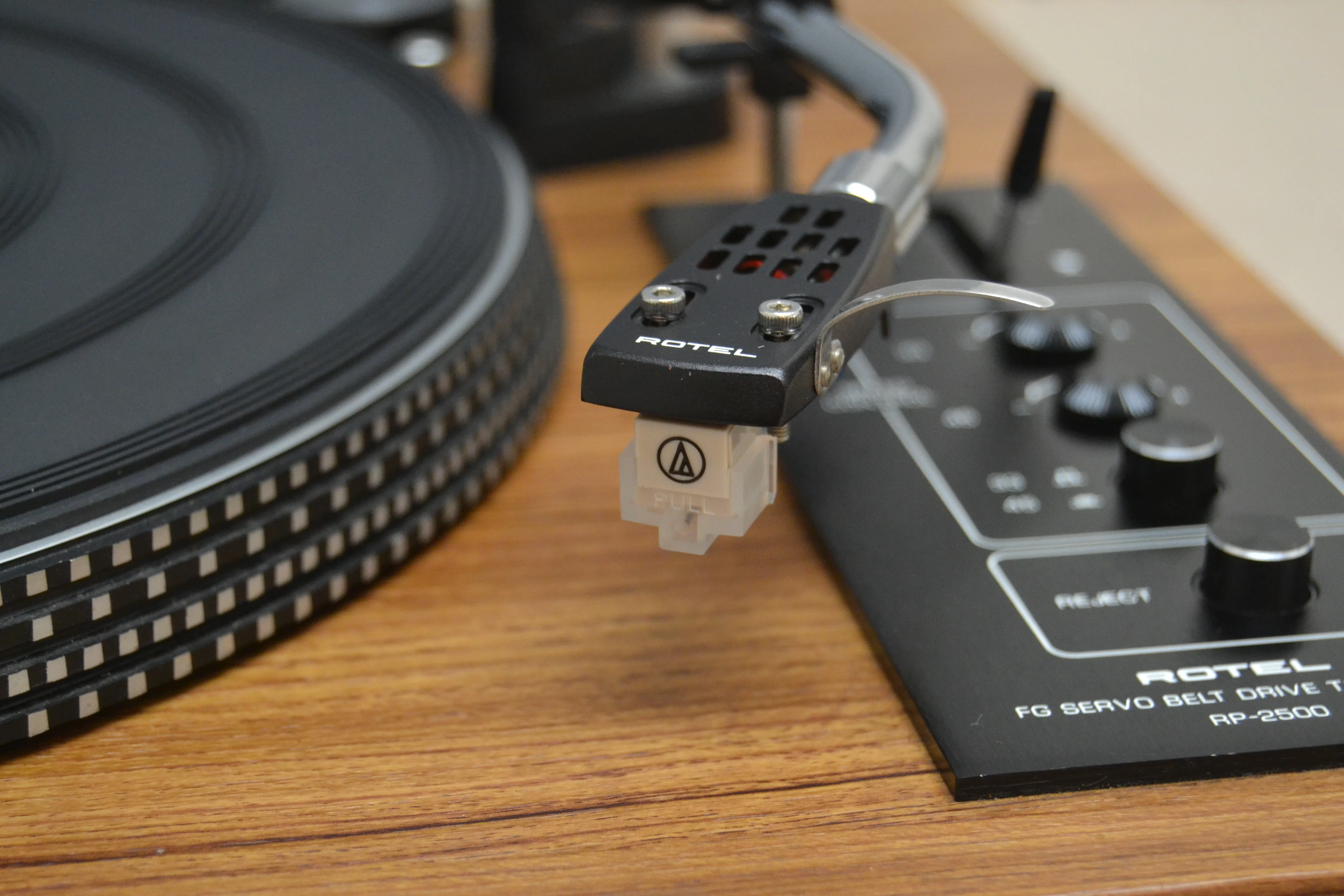 Rotel RP-2500 Belt Drive Turntable * NEW Audio Technica AT3600 Cartridge - Image 6