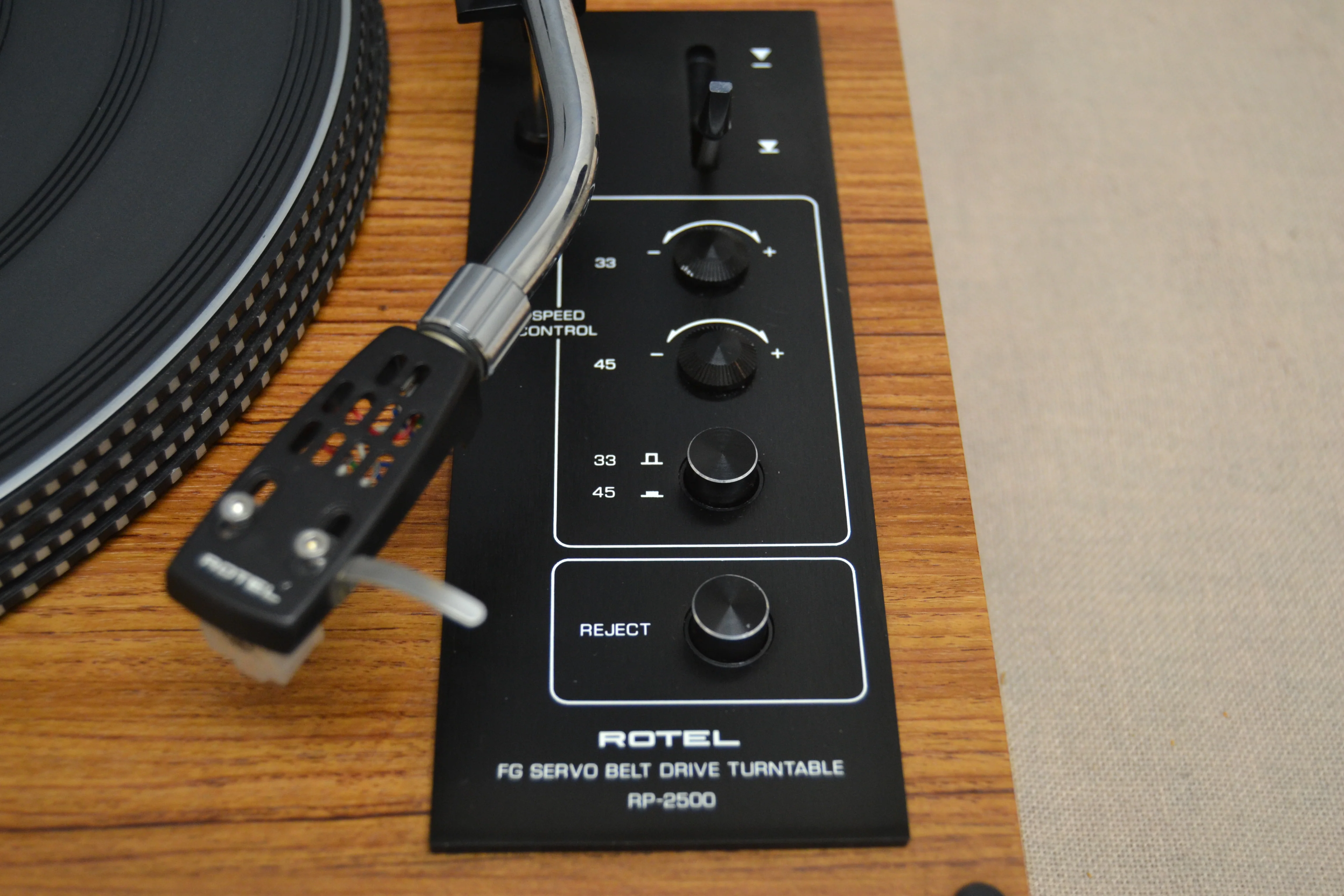 Rotel RP-2500 Belt Drive Turntable * NEW Audio Technica AT3600 Cartridge - Image 8
