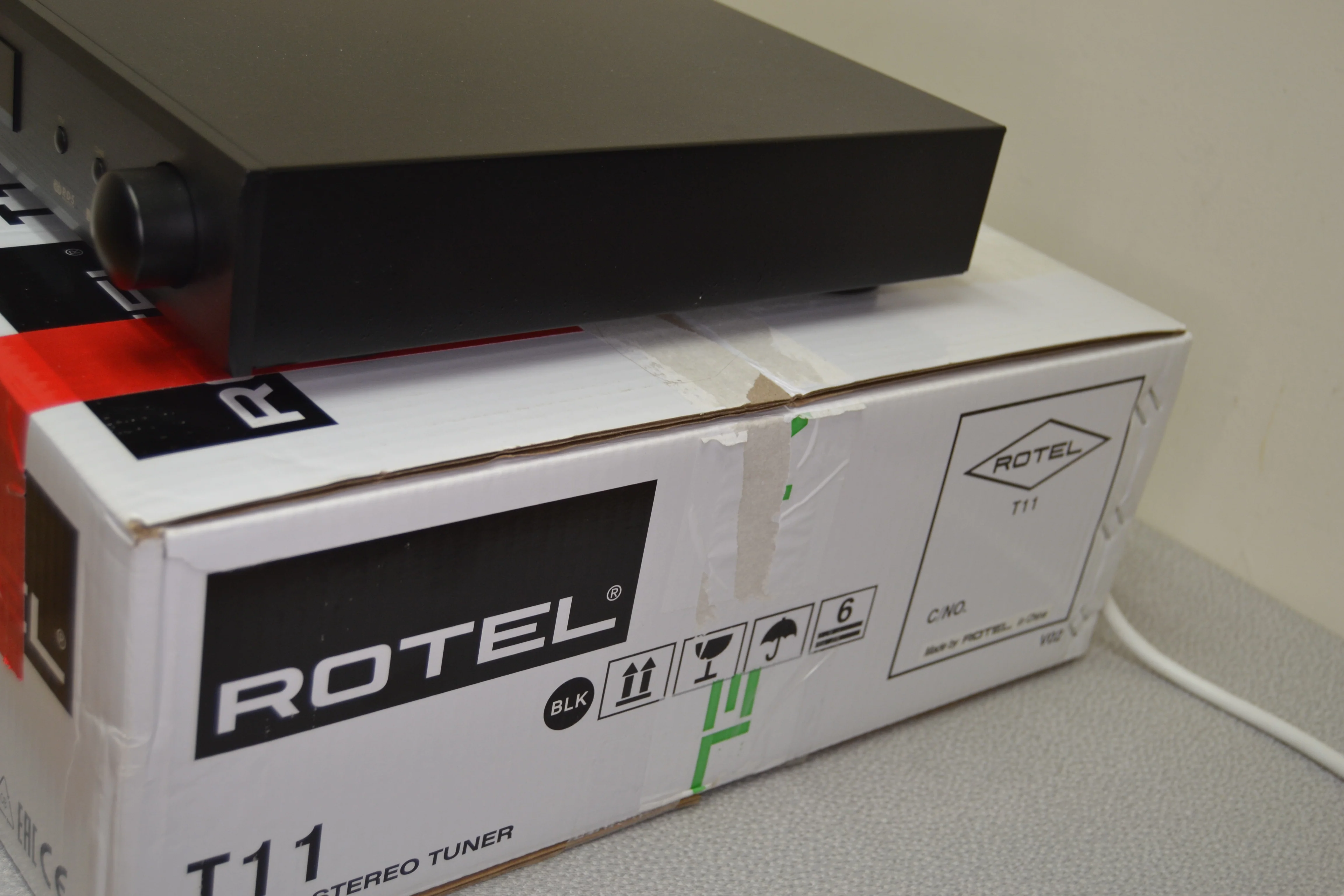 Rotel T11 DAb/FM Stereo Tuner * Box * - Image 5