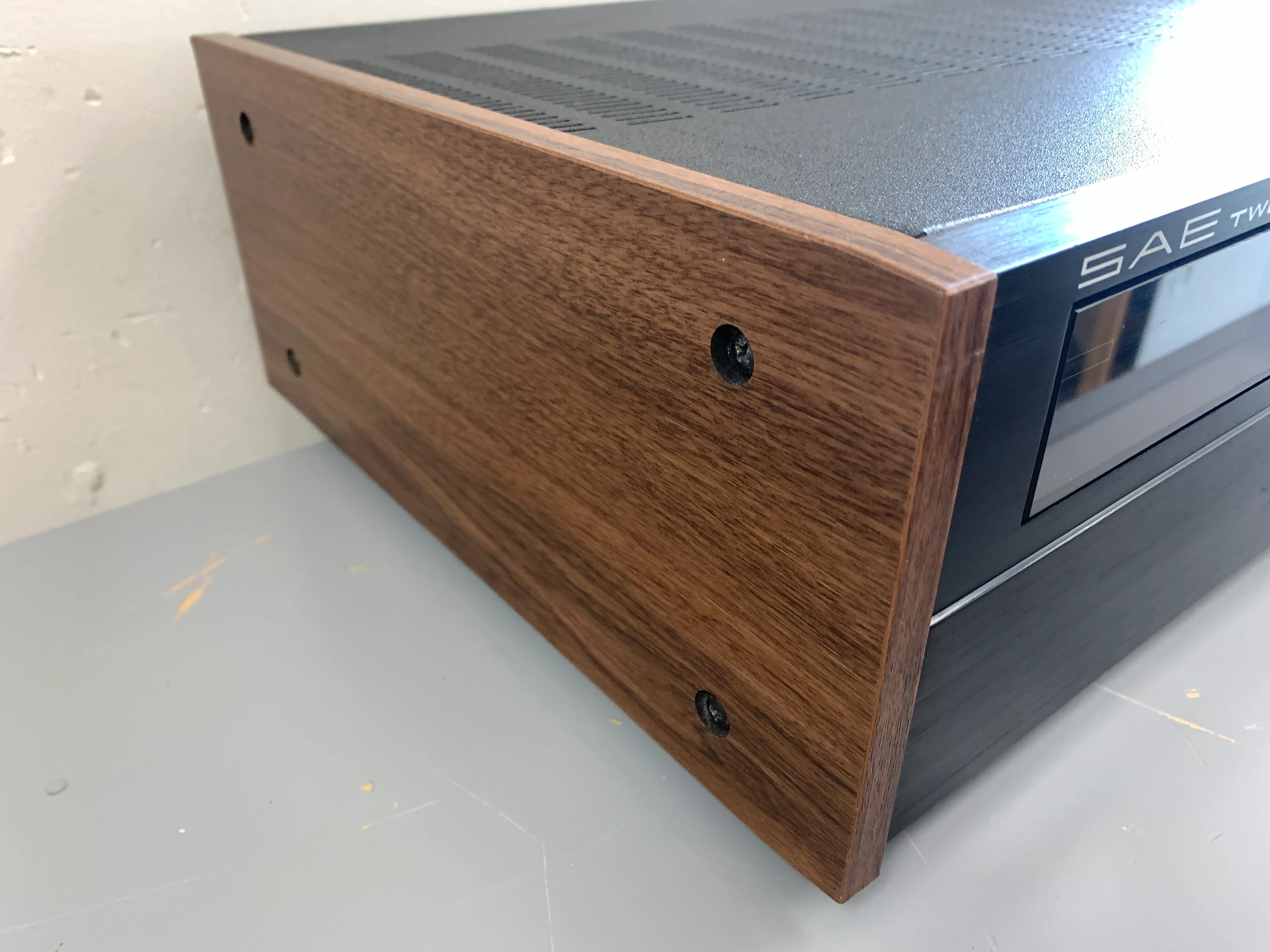SAE Two P10 Power Amplifier * 100W RMS - Image 5