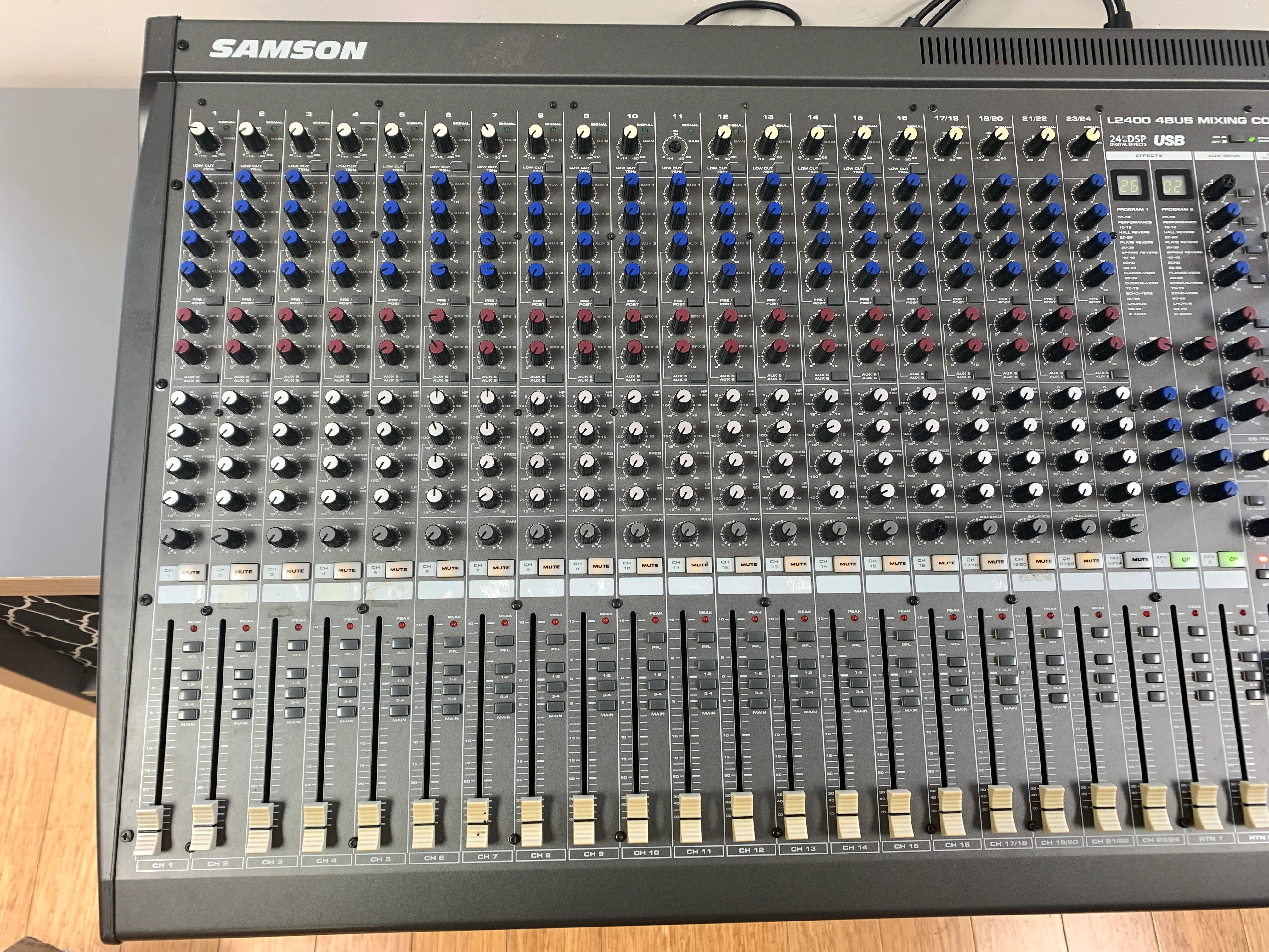 Samson L2400 24-Channel Mixer with USB Interface - Image 2