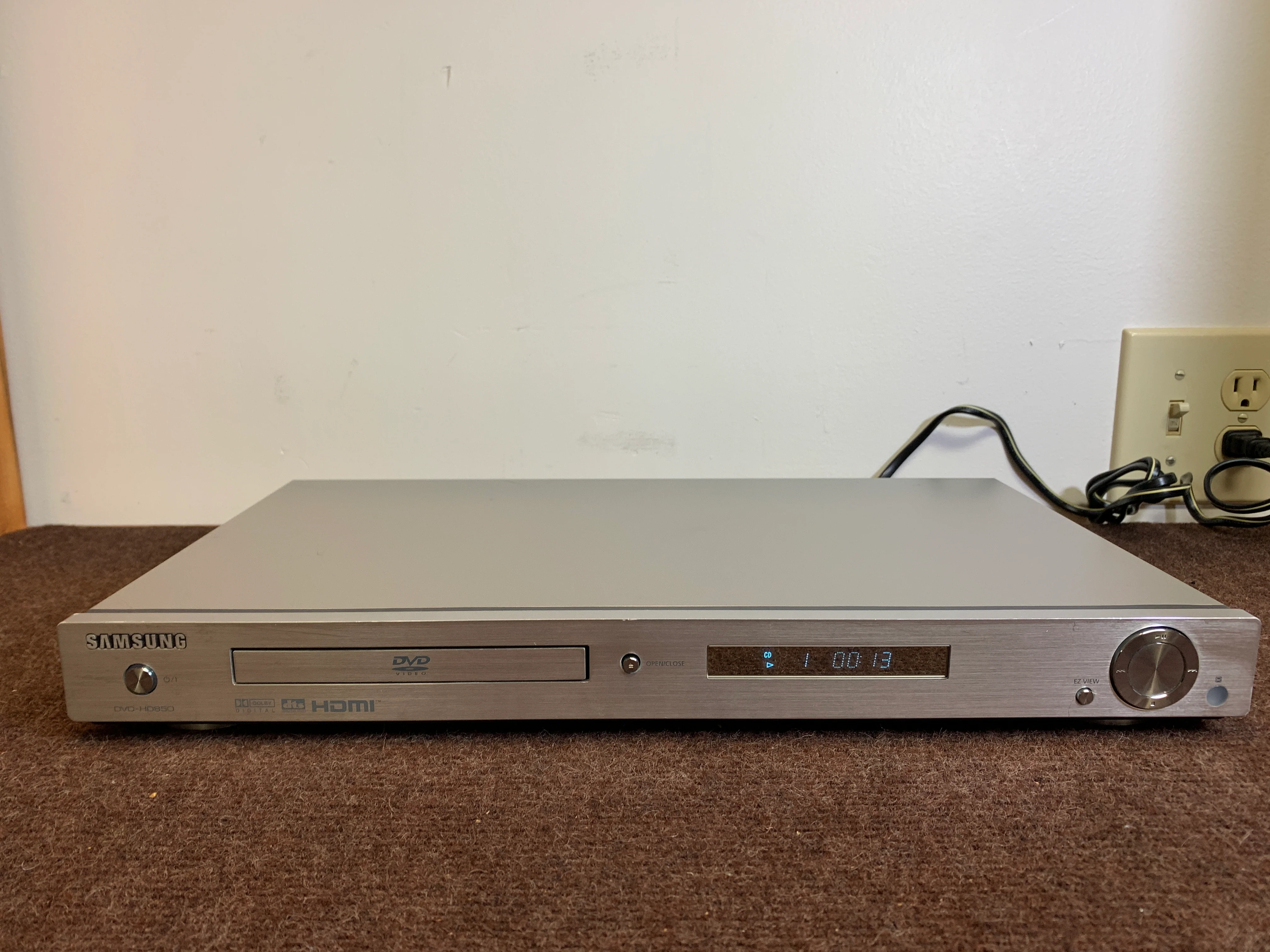 Samsung DVD-HD850 * CD/DVD Single Player - Image 2