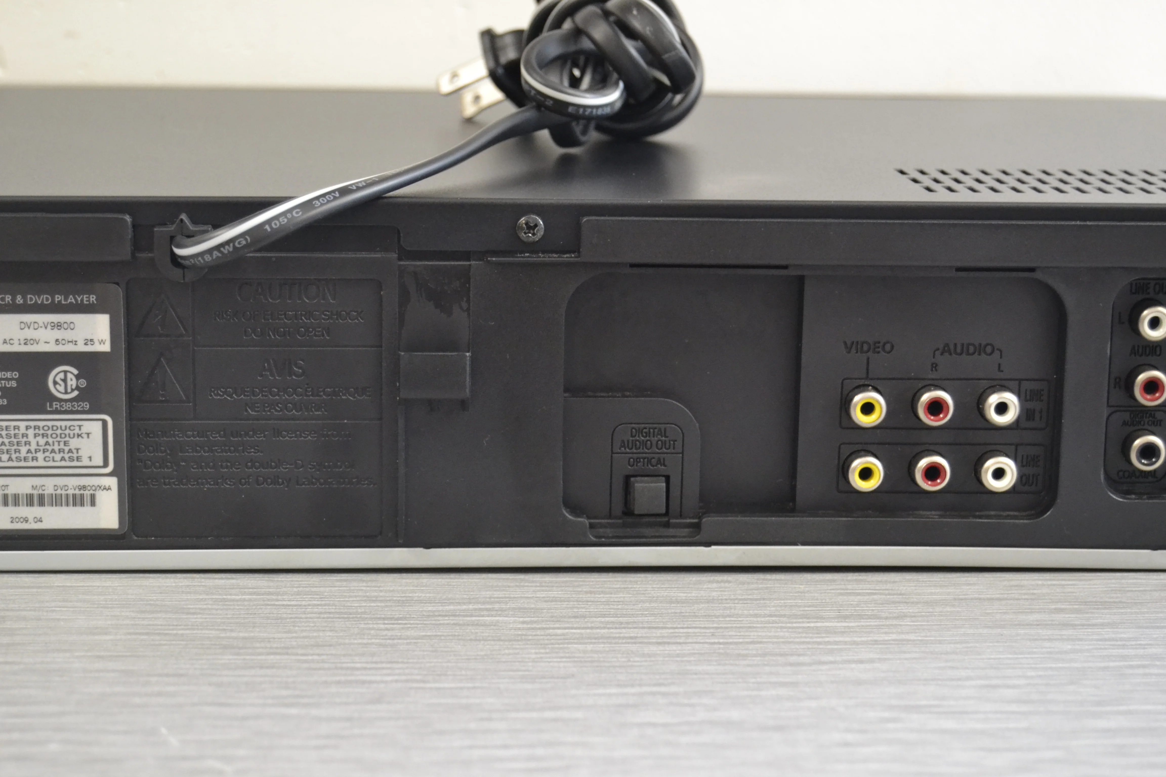 Samsung DVD-V9800 HiFi VHS/DVD Combo Player - Image 11