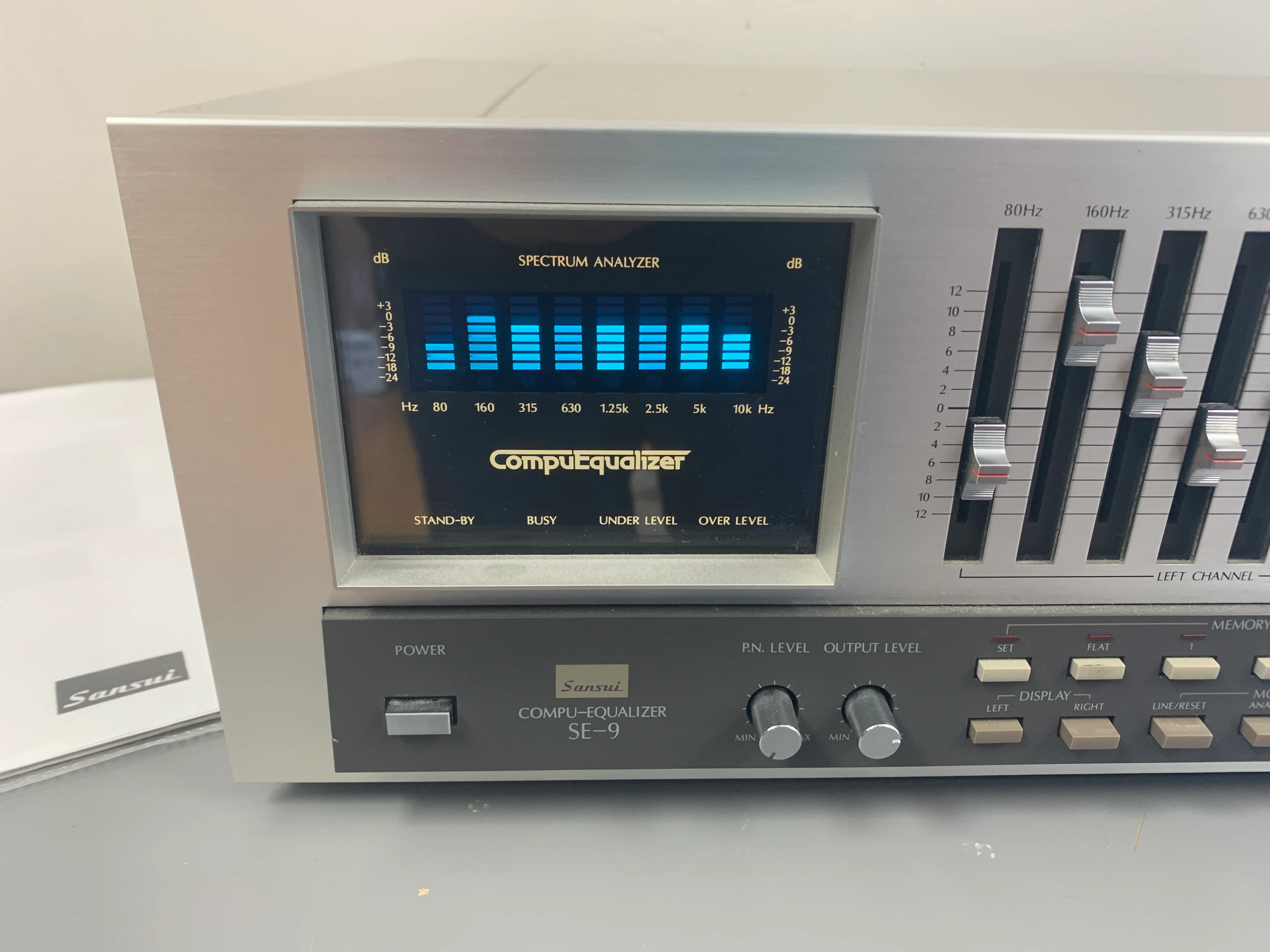 Sansui SE-9 Graphic Equalizer and Spectrum Analyzer * Technics RP-3800E Microphone - Image 3