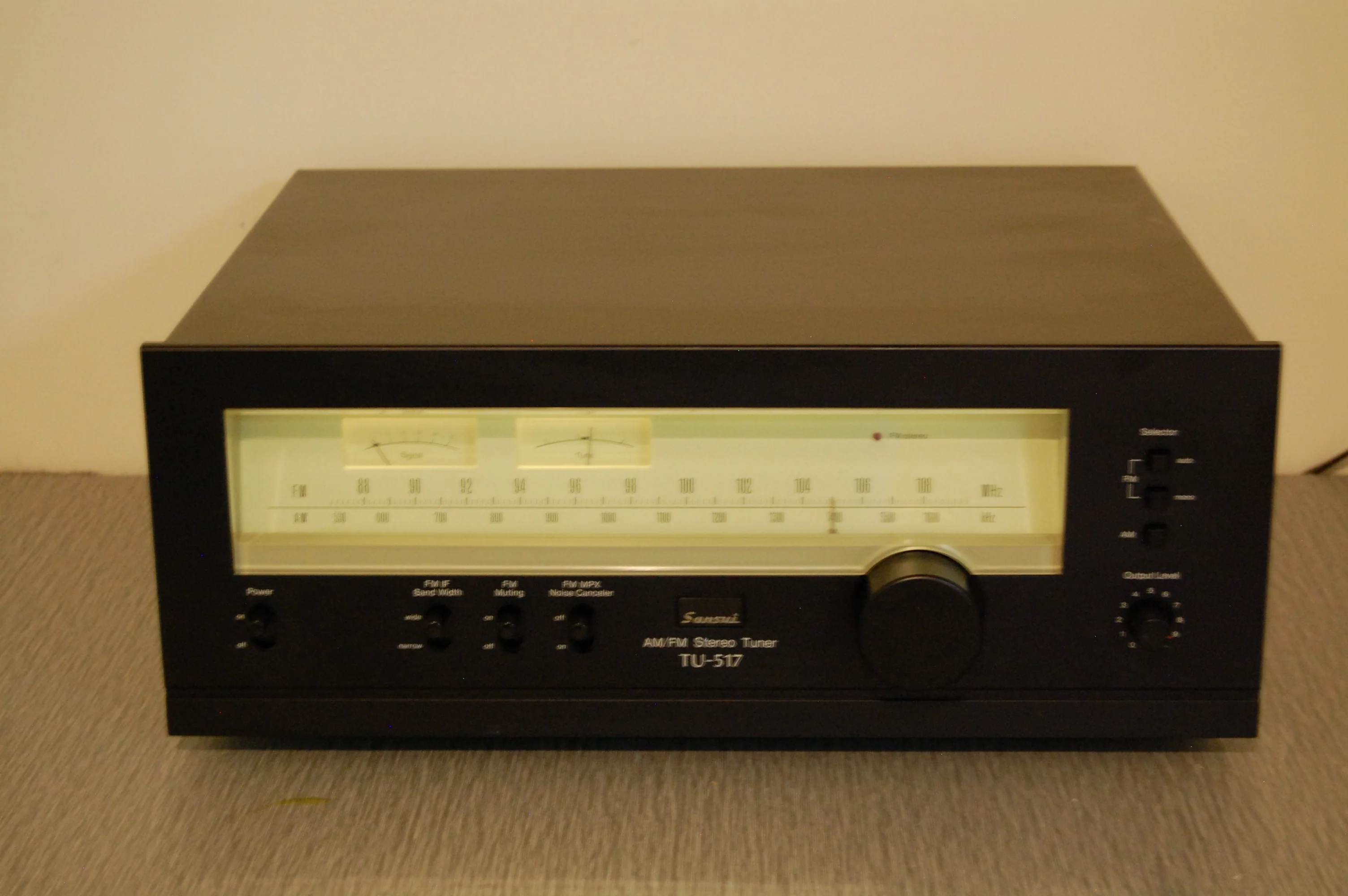 Sansui TU-517 Stereo Tuner - Image 2