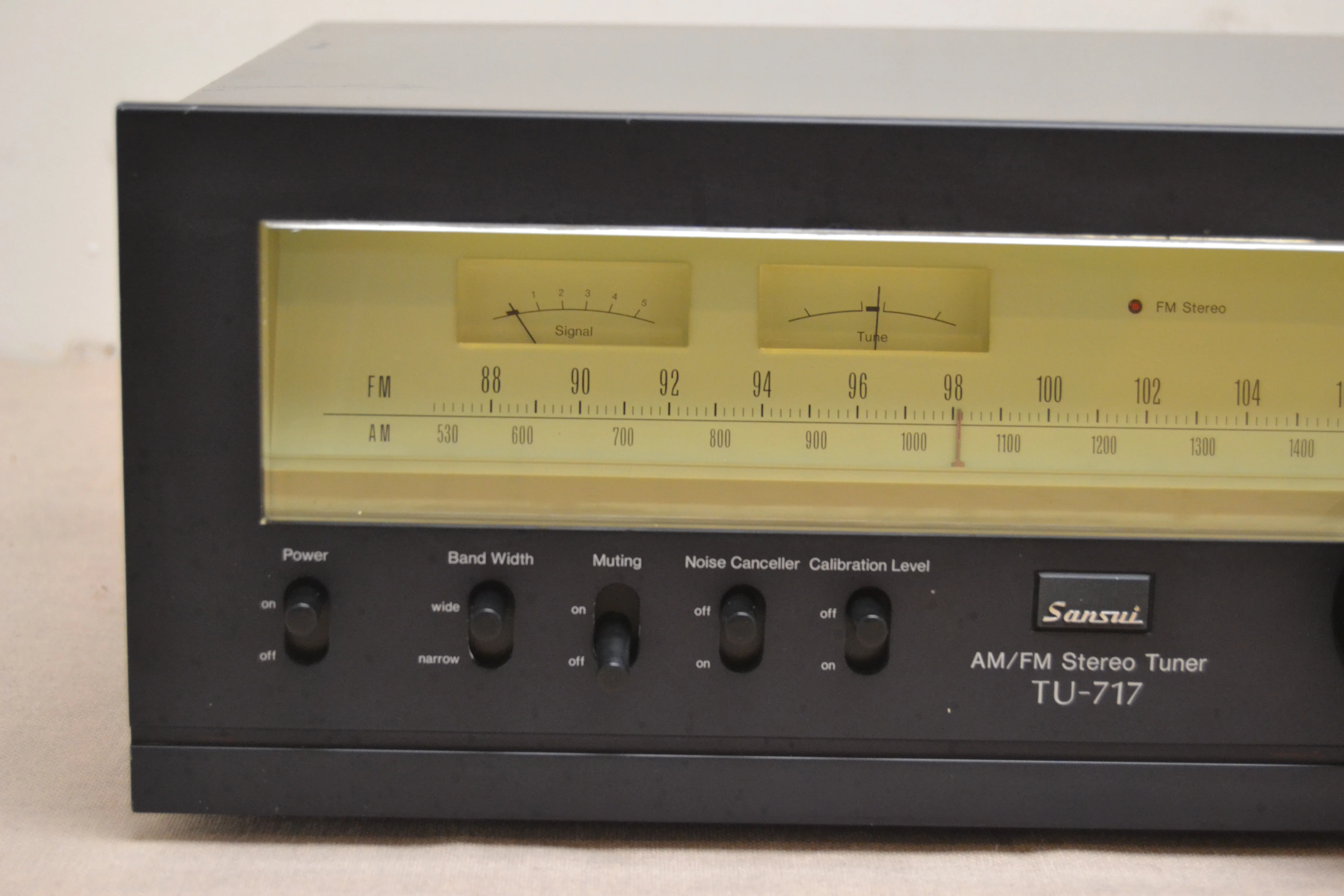 Sansui TU-717 Stereo Tuner - Image 2