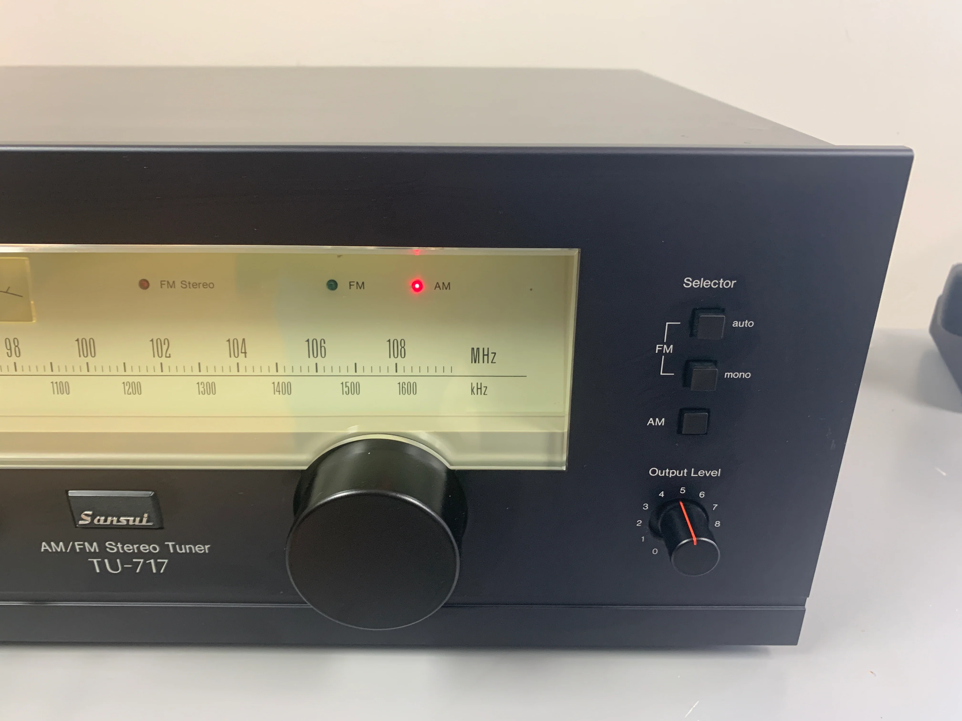 Sansui TU-717 Stereo Tuner - Image 4