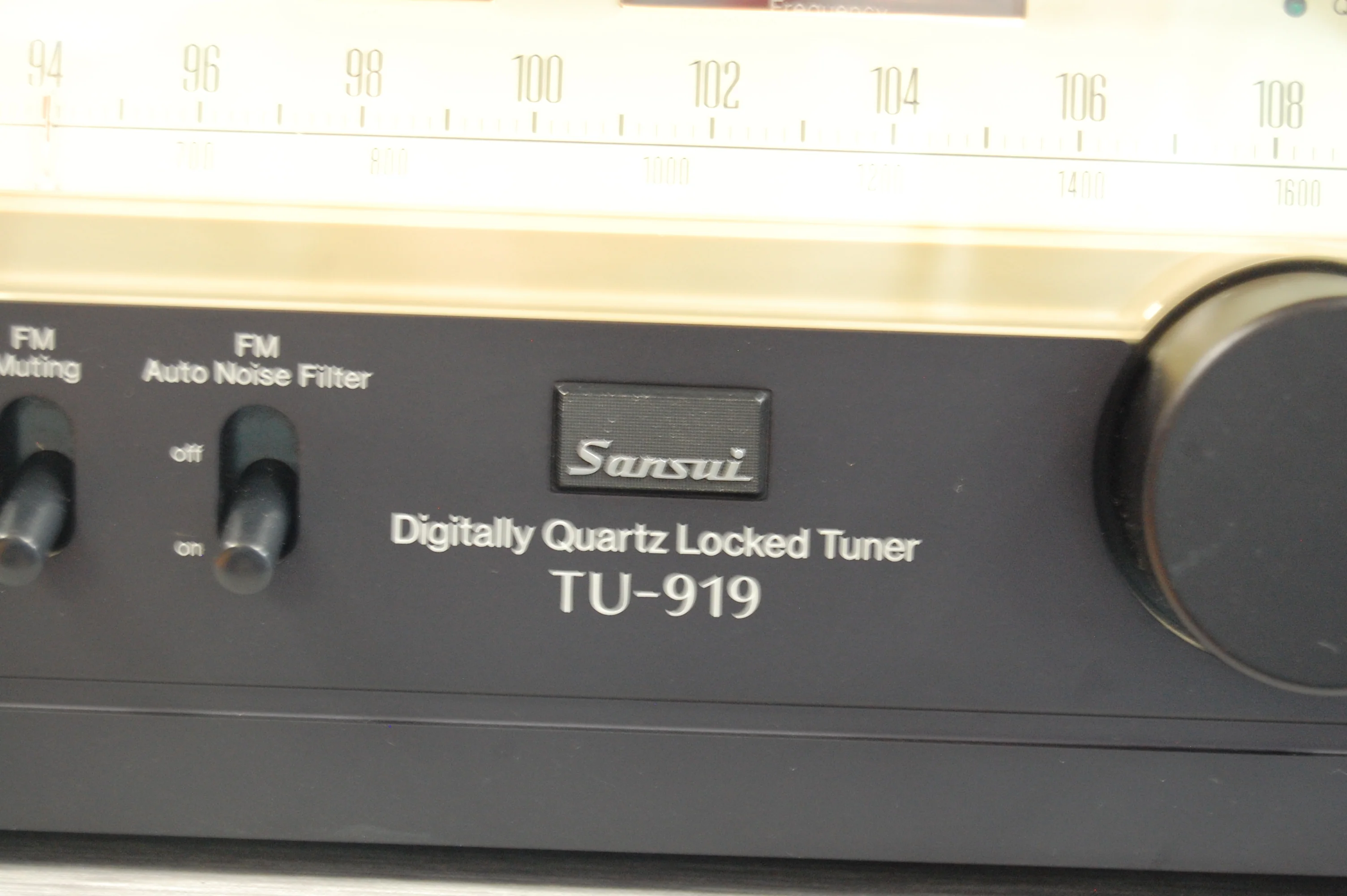 Sansui TU-919  Quartz Locked Stereo FM/AM Tuner (1979-80) - Image 6