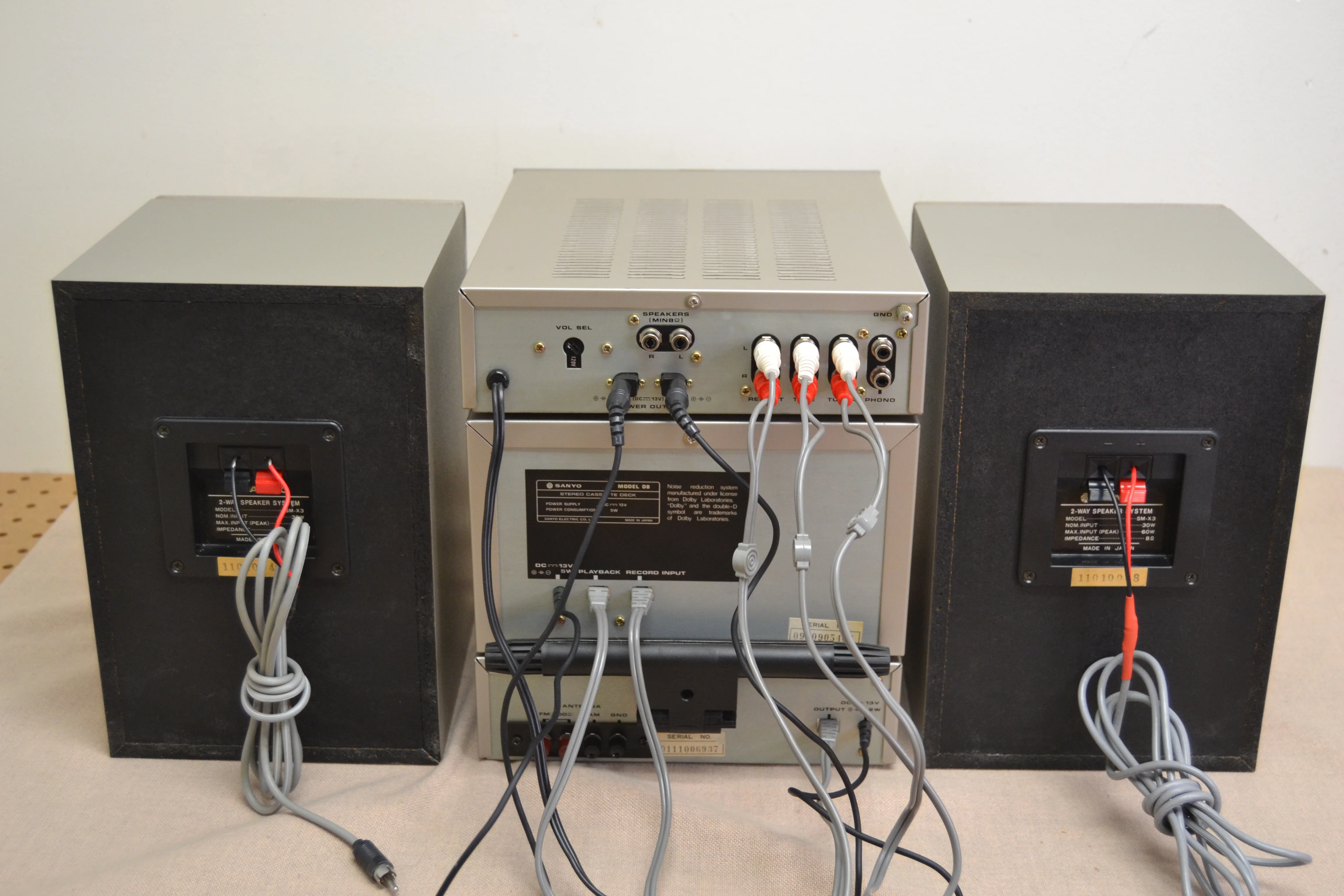 Sanyo Complete Mini Hi-Fi System * A8 Amp * D8 Cassette * T8 Tuner & Speakers - Image 11