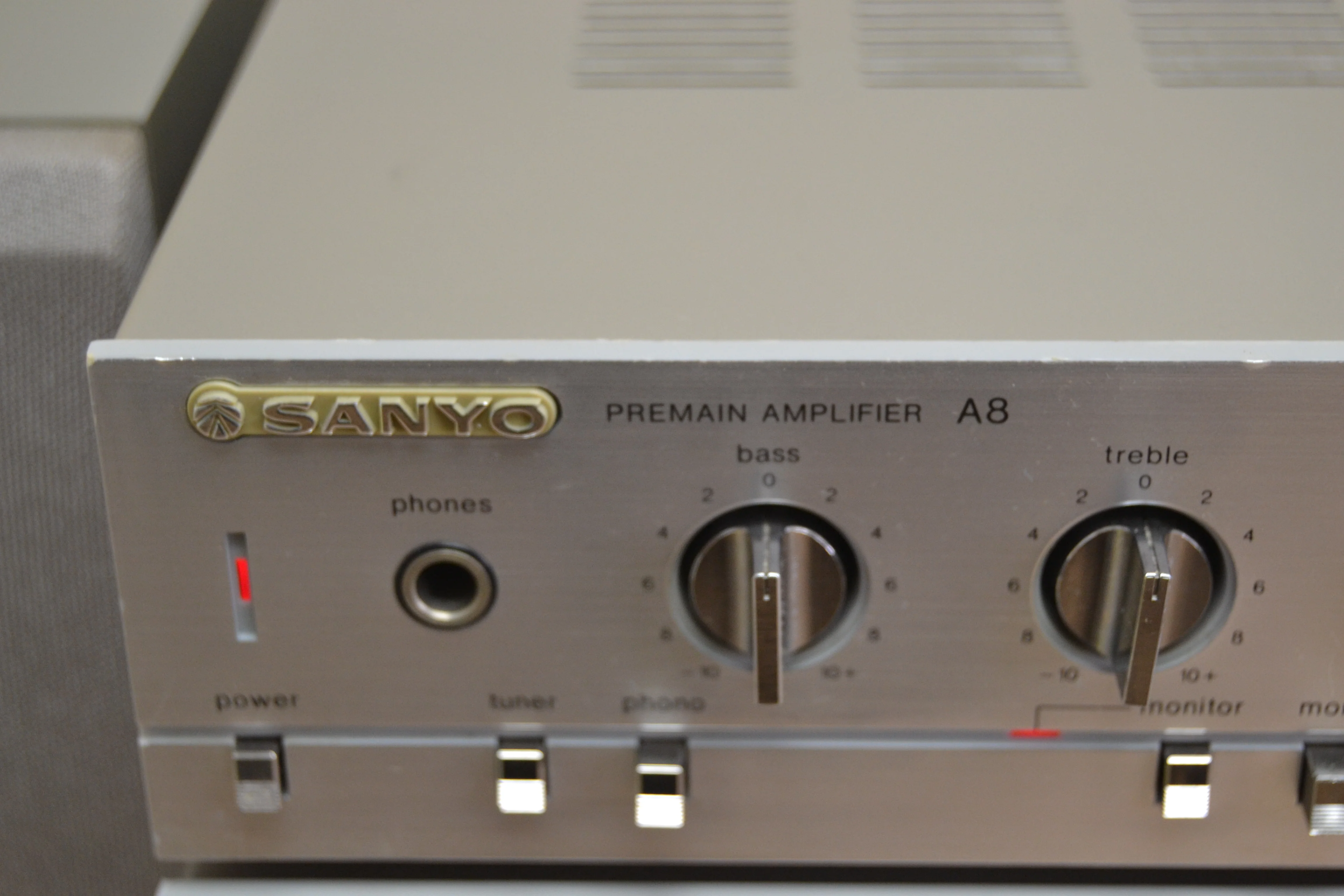 Sanyo Complete Mini Hi-Fi System * A8 Amp * D8 Cassette * T8 Tuner & Speakers - Image 8