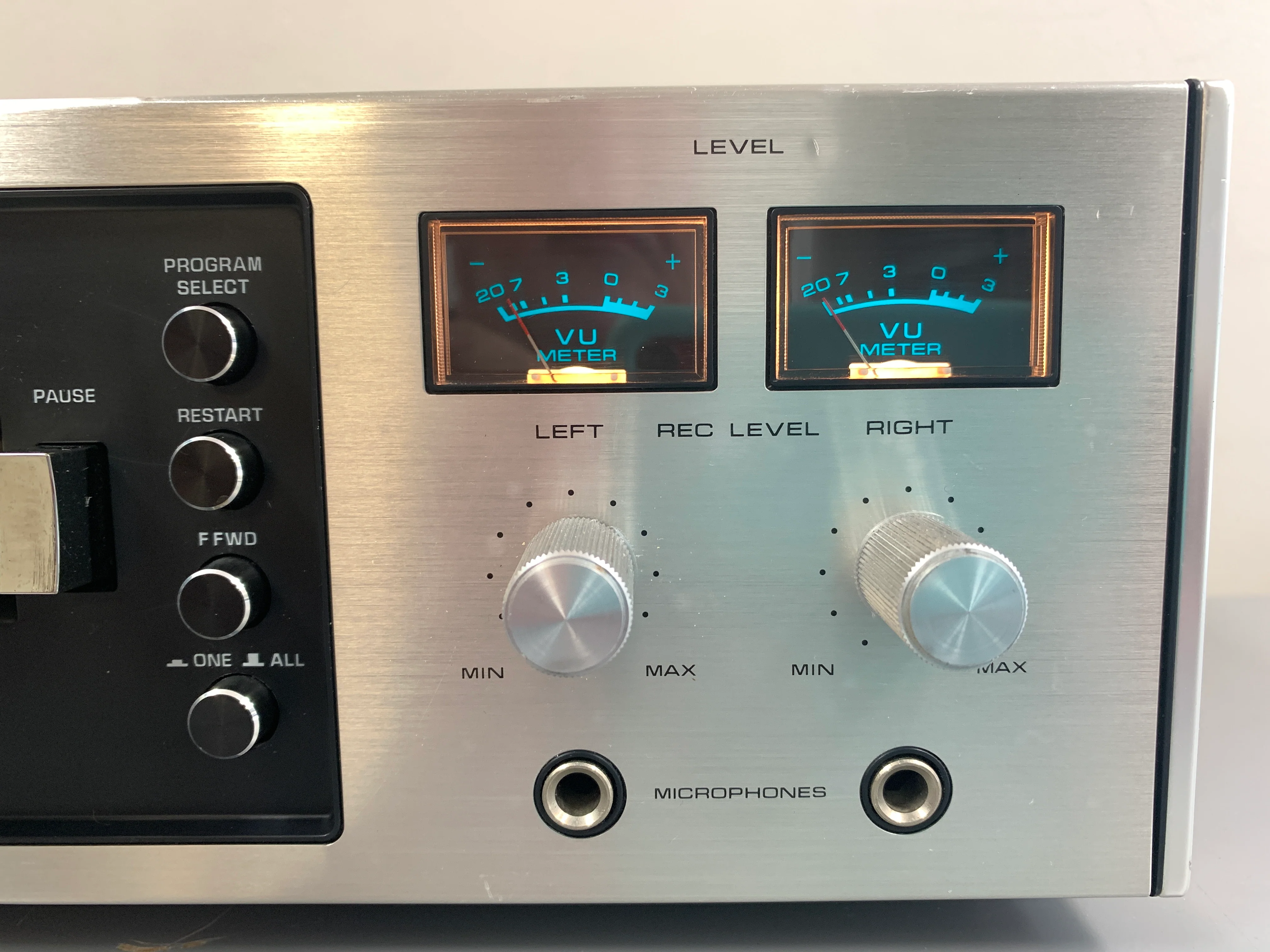 Sanyo RD-8020 Eight Track Player and Recorder * Right VU Meter is not working - Image 4