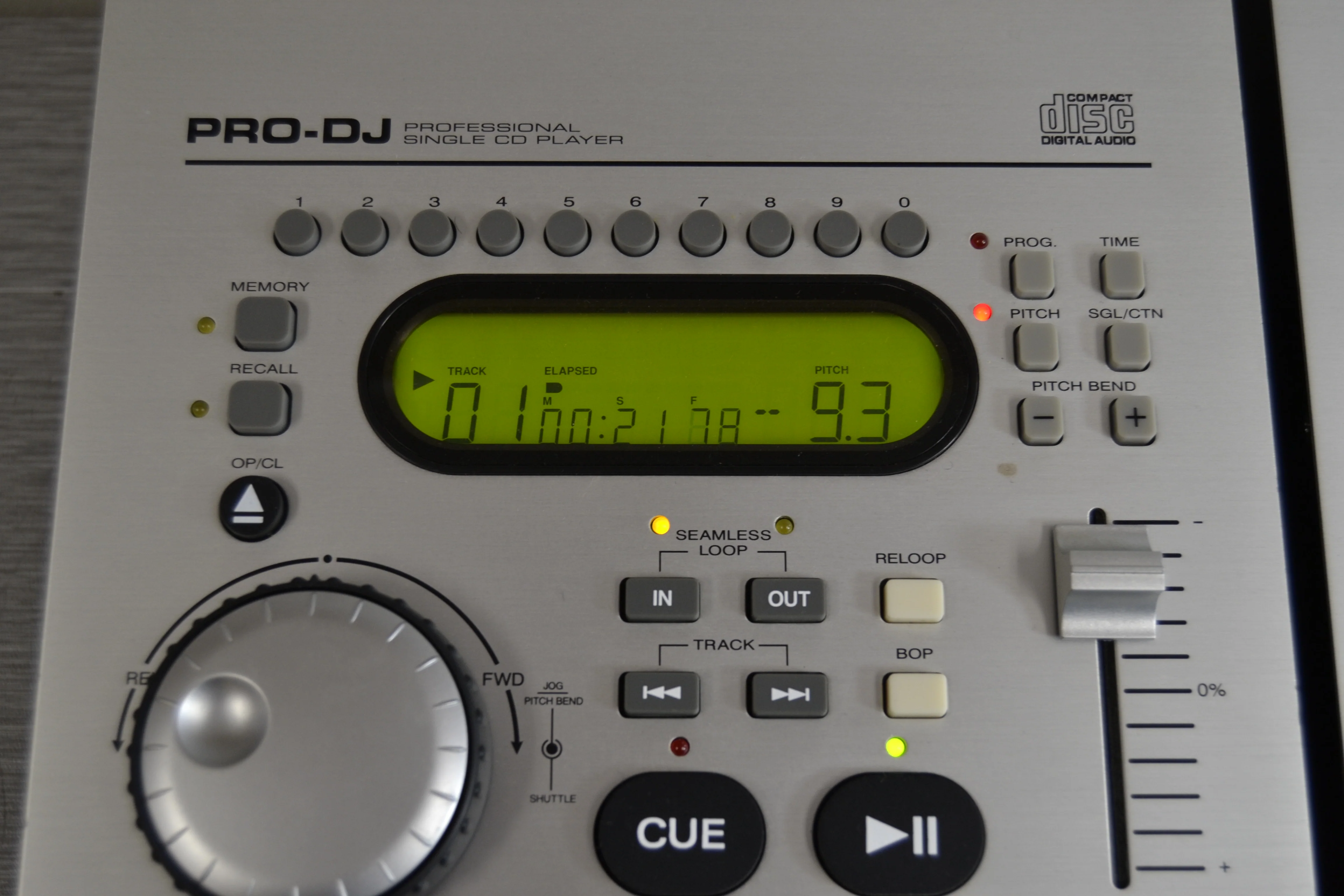 Set of 2 American Audio PRO DJ Single CD Players - Image 5