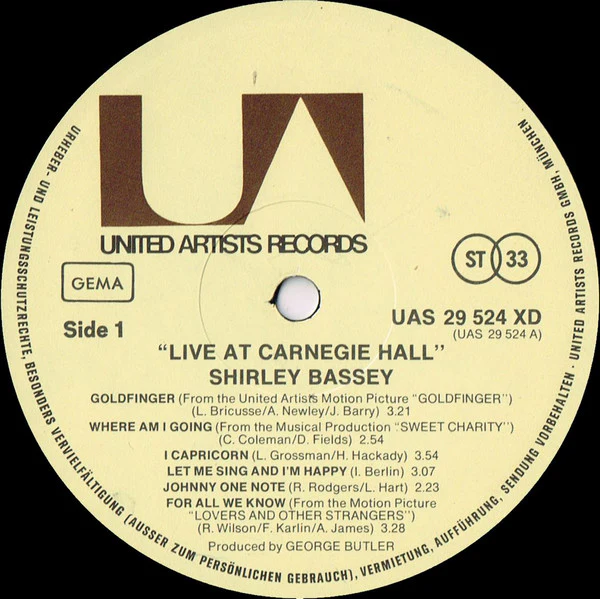 Shirley Bassey - Live At Carnegie Hall (2xLP) (Near Mint (NM or M-)) - Image 5