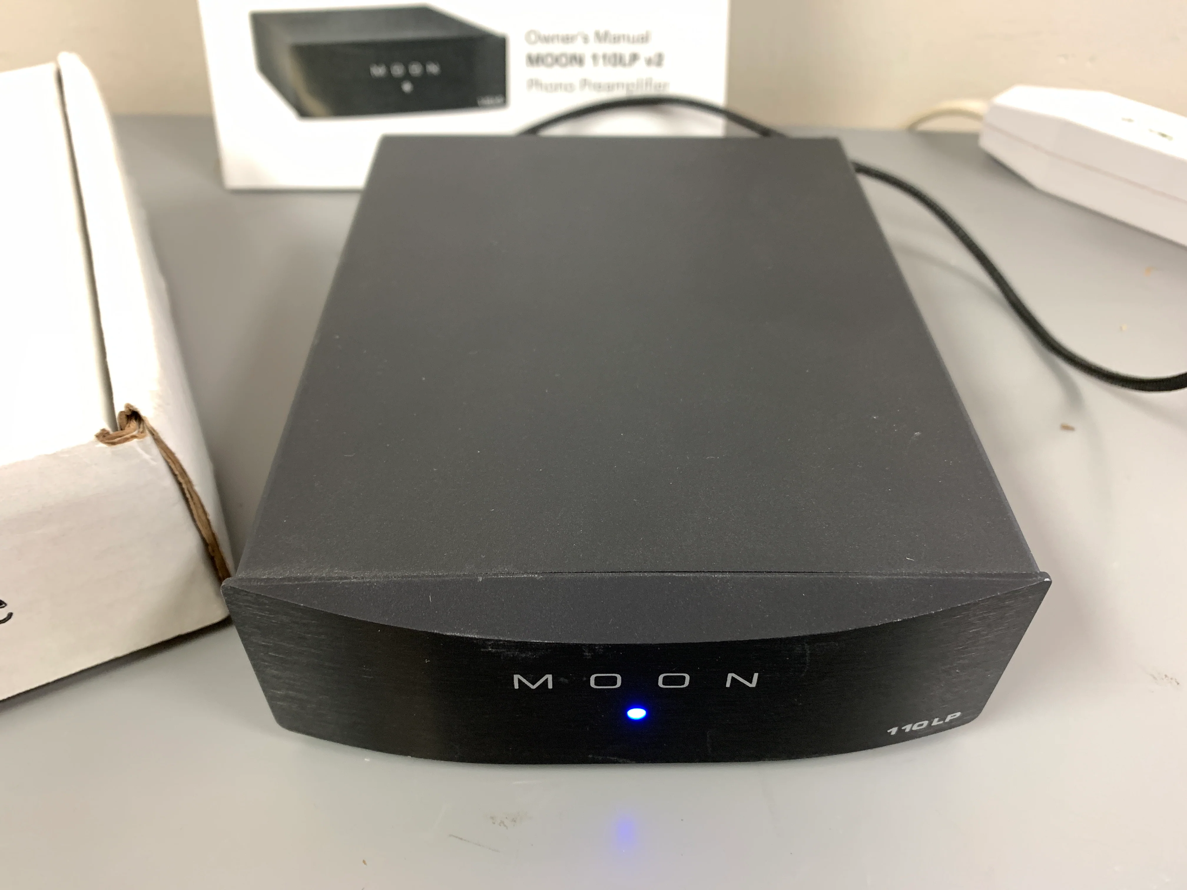 Sim Audio MOON 110LP V2 Phono Preamplifier * Box - Image 2